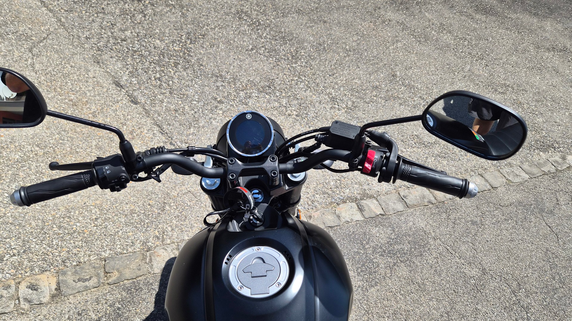 YAMAHA XSR 125-image-9