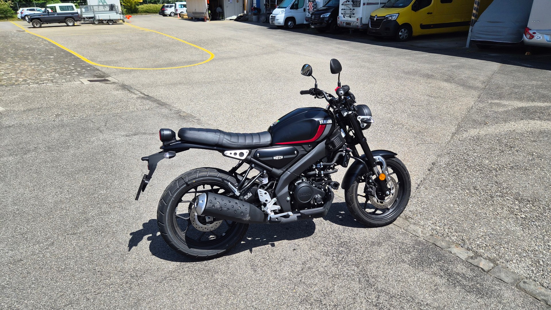 YAMAHA XSR 125-image-3
