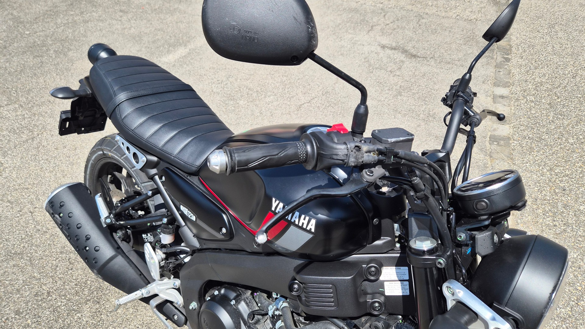 YAMAHA XSR 125-image-6