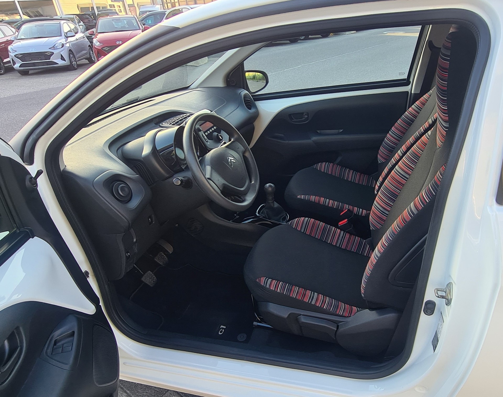 CITROEN C1 1.0 VTi Feel-image-9