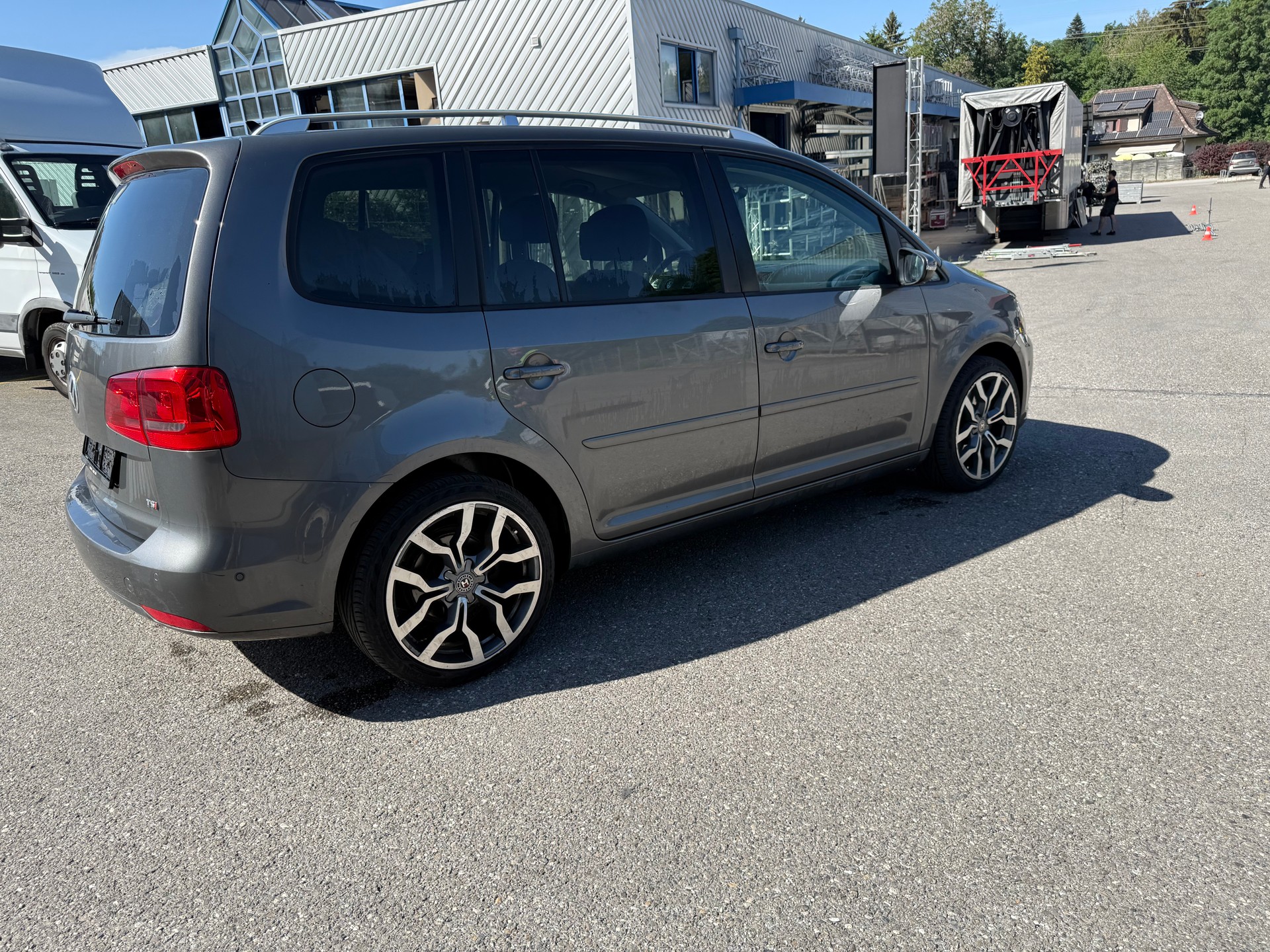 VW Touran 1.4 TSI Highline DSG-image-3