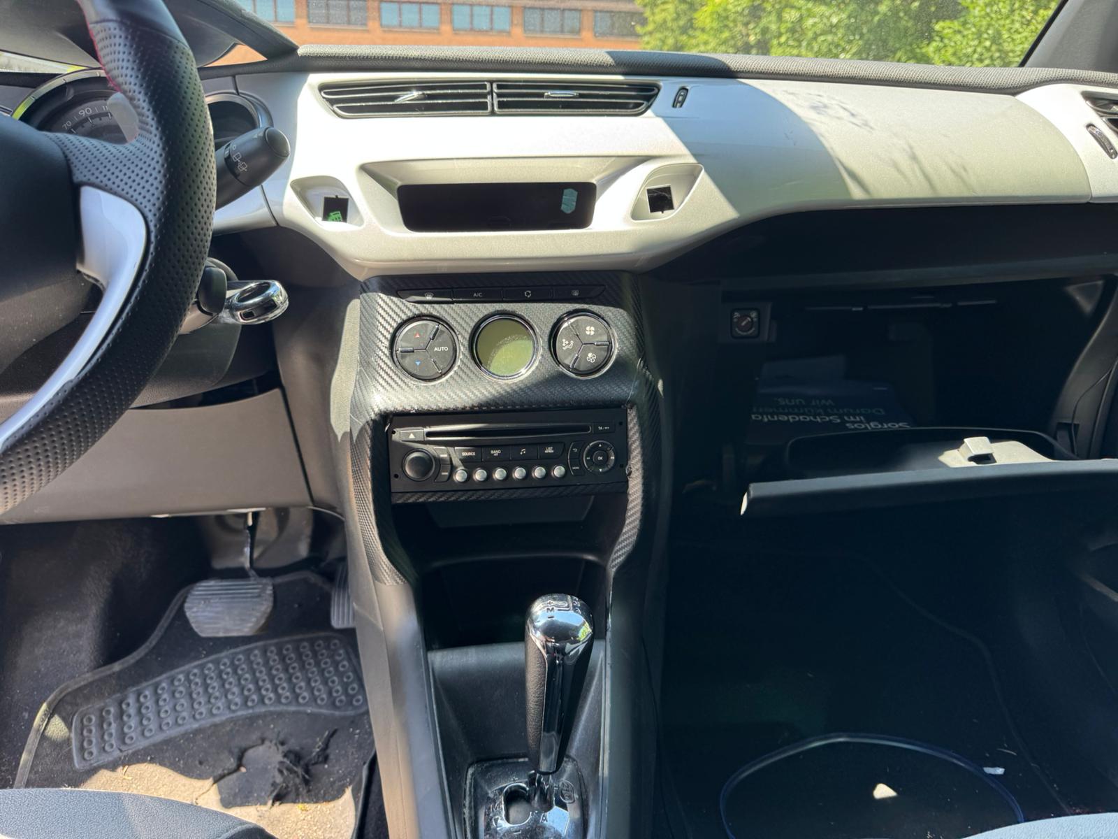 DS AUTOMOBILES DS3 1.2 VTi Chic ETG5-image-8