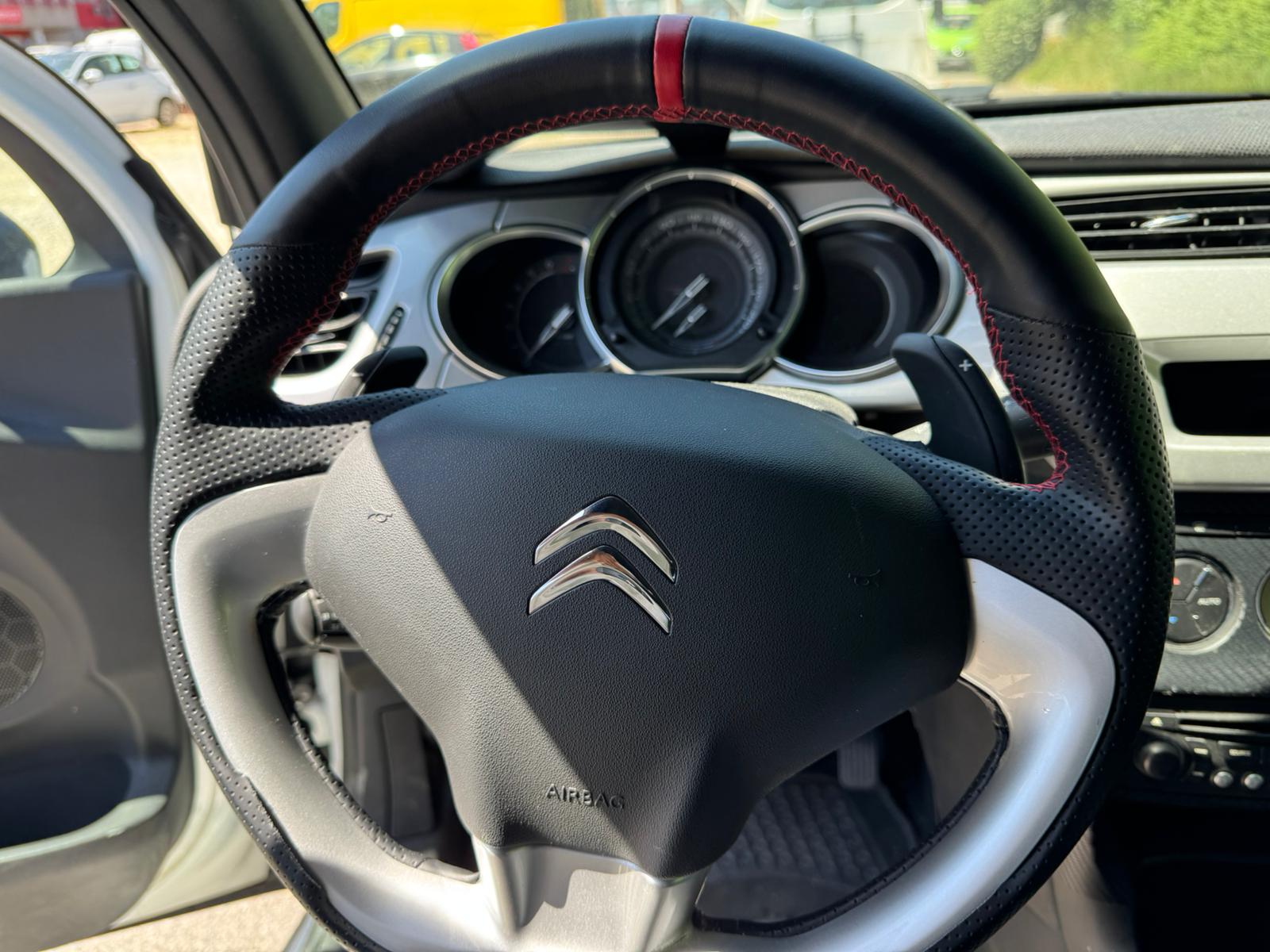 DS AUTOMOBILES DS3 1.2 VTi Chic ETG5-image-9