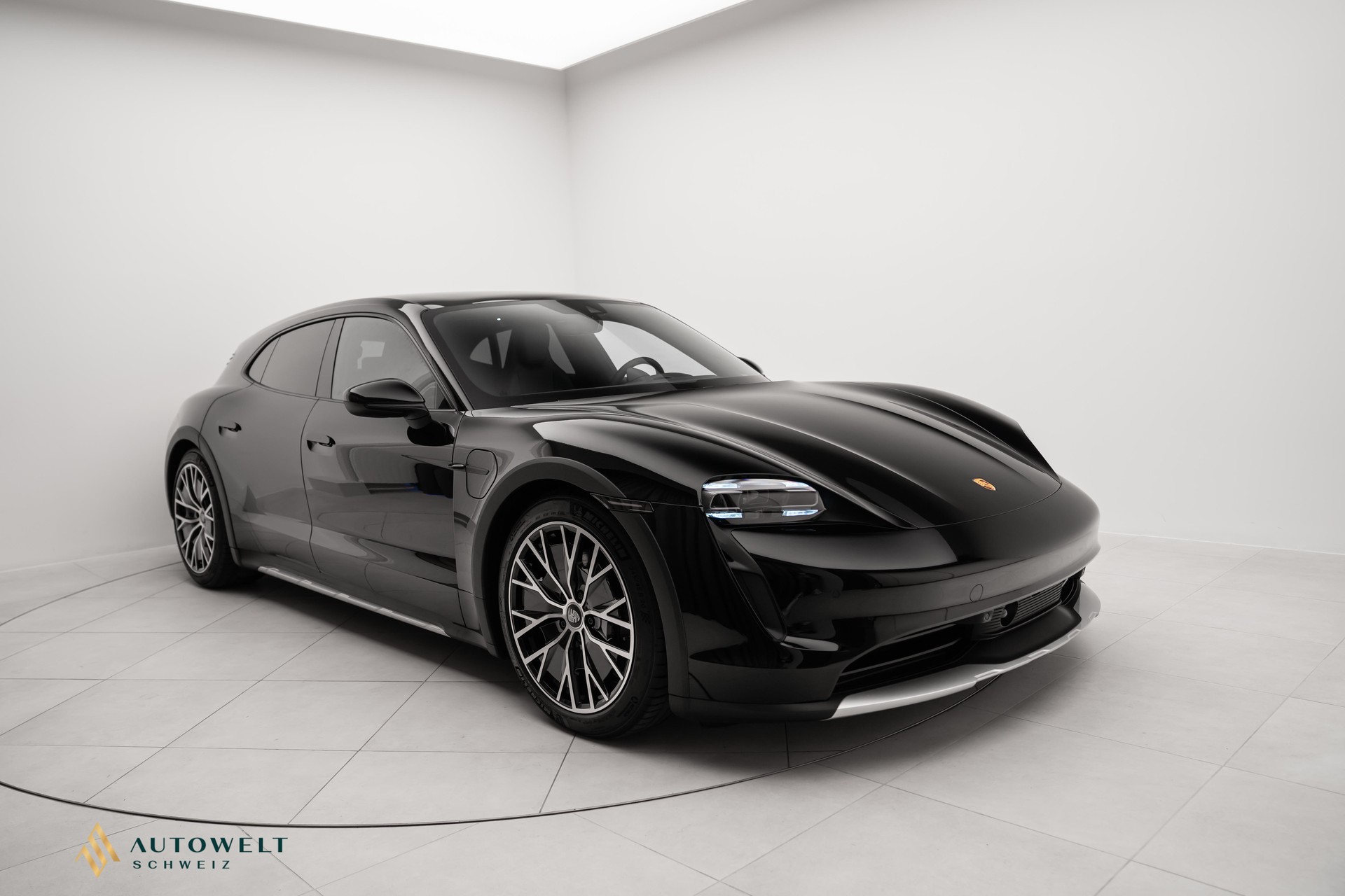 PORSCHE Taycan 4 Cross Turismo