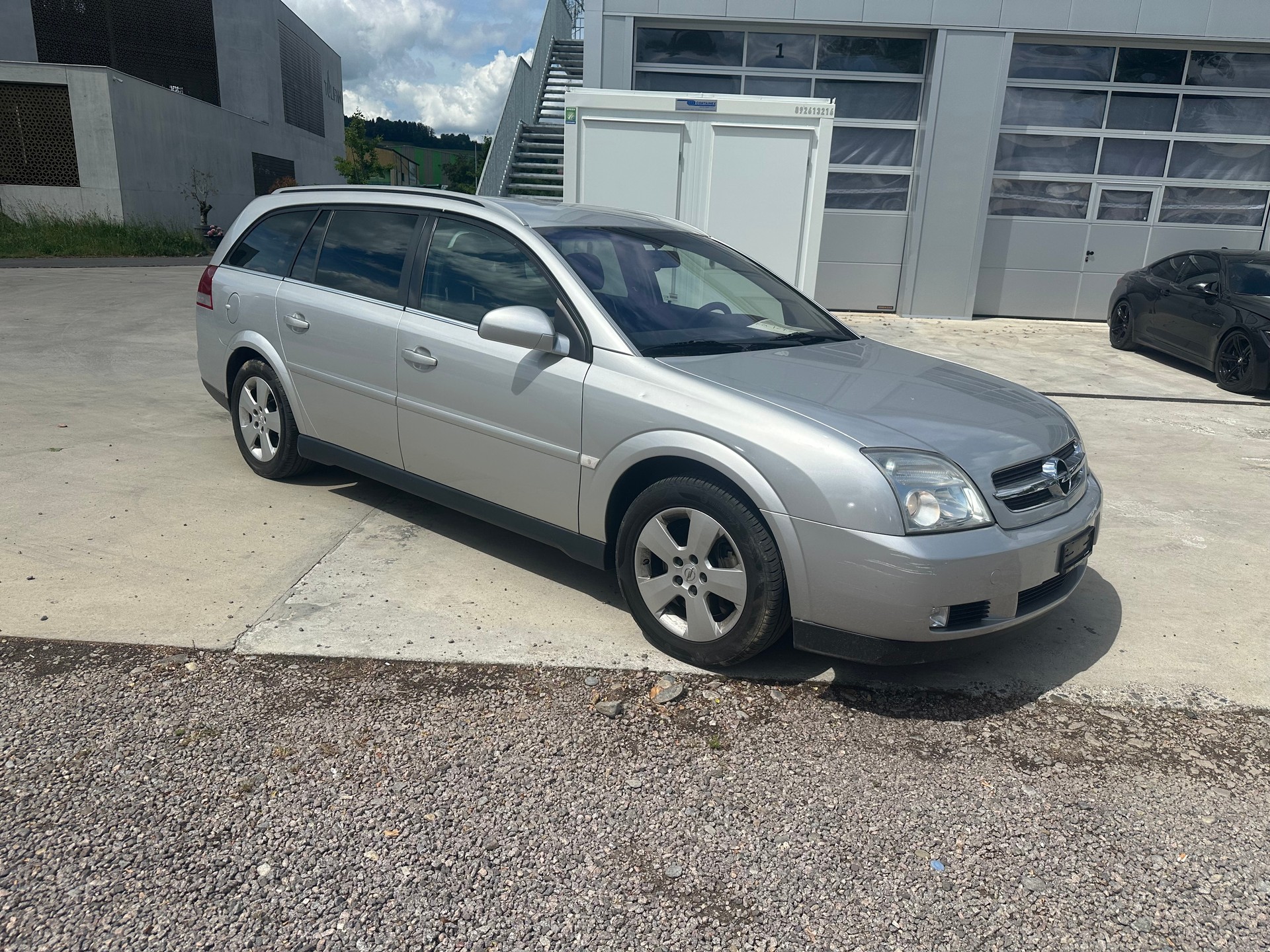 OPEL Vectra Caravan 3.2 Cosmo-image-14