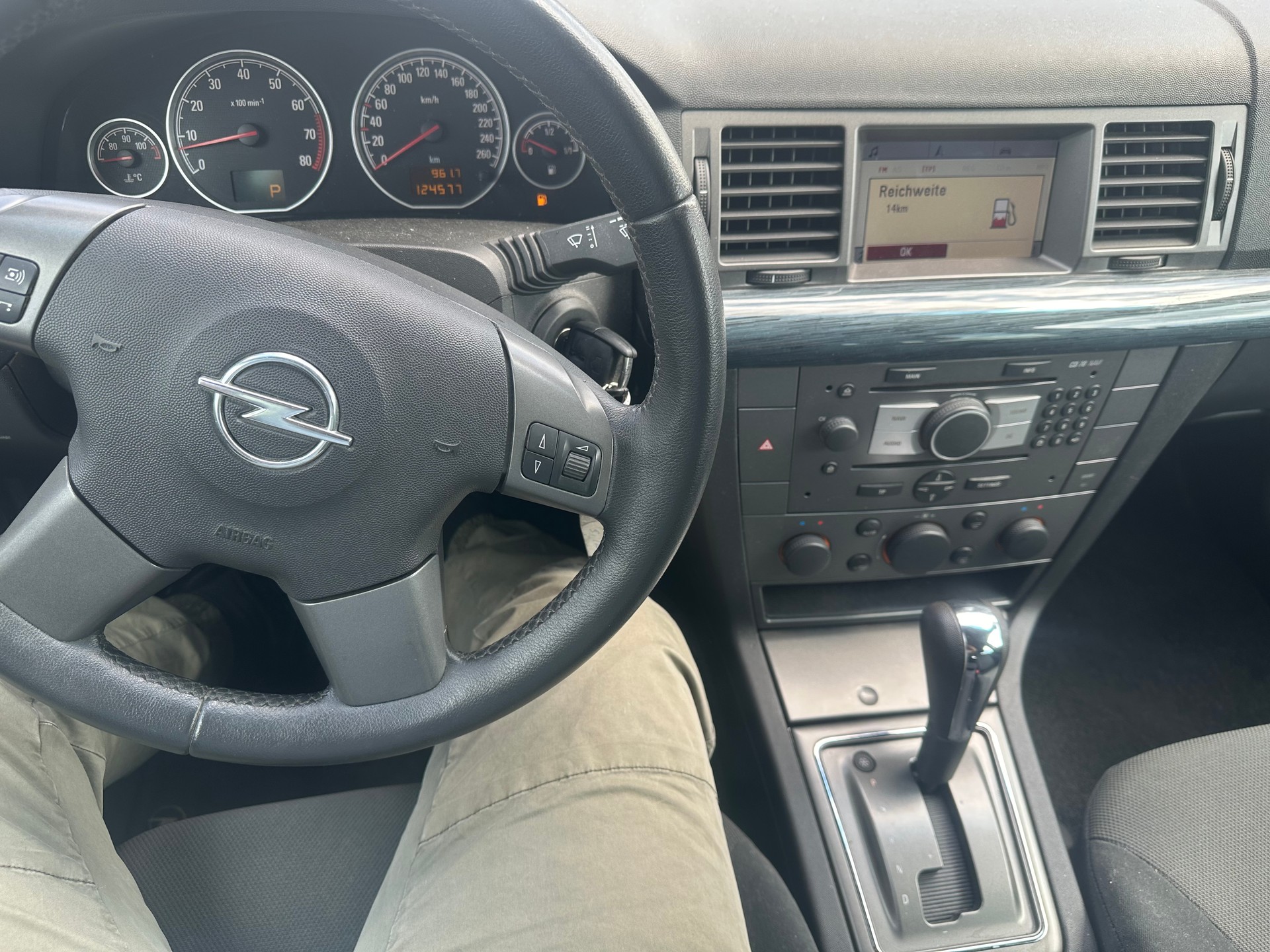 OPEL Vectra Caravan 3.2 Cosmo-image-10
