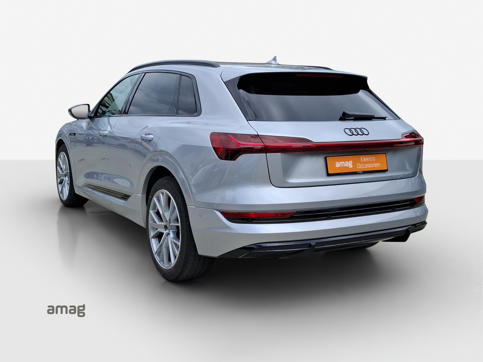 AUDI e-tron 55 S Line Black Edition quattro-showroom-element-2