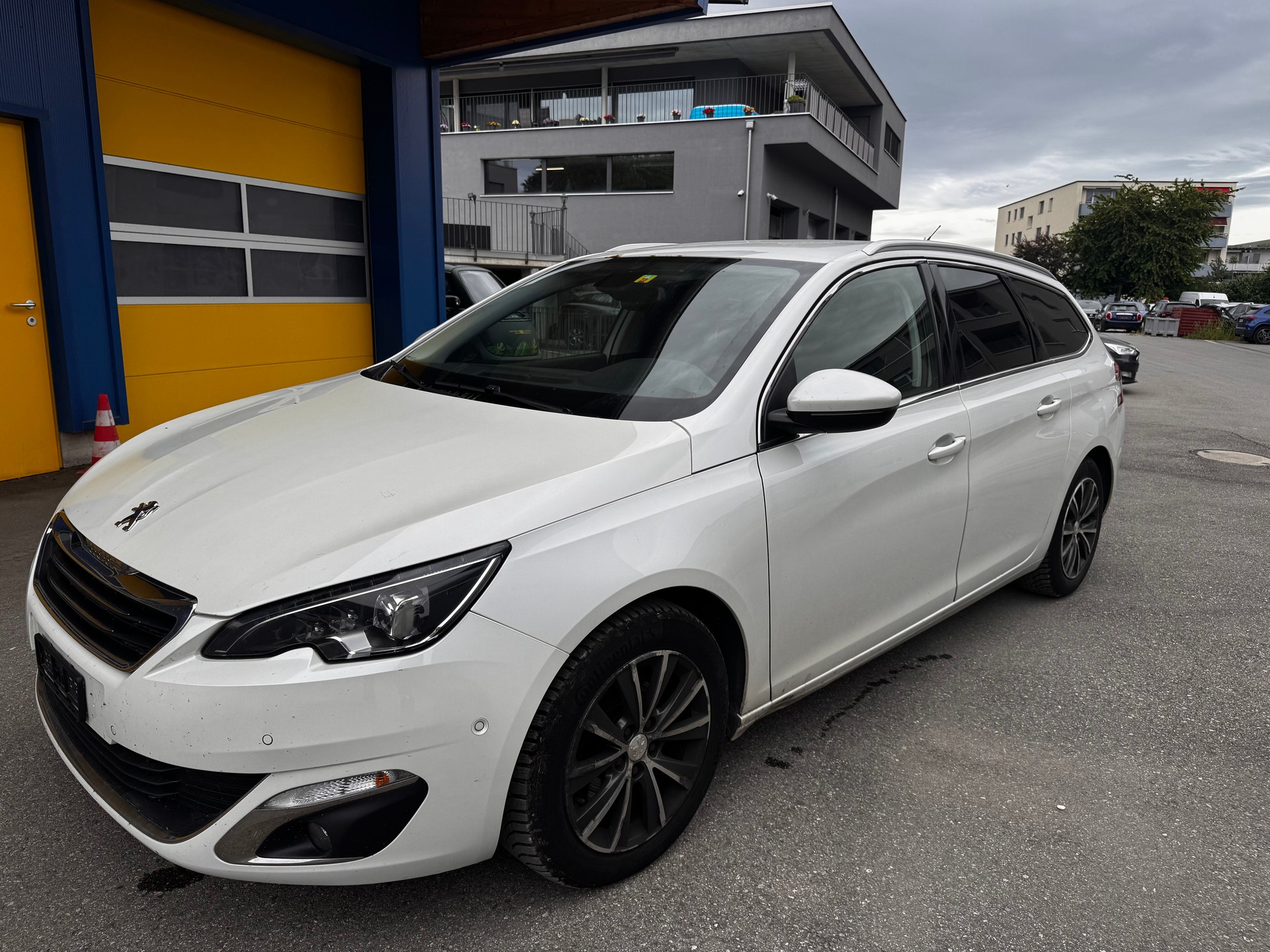 PEUGEOT 308 SW 2.0 BlueHDI Allure Automatic