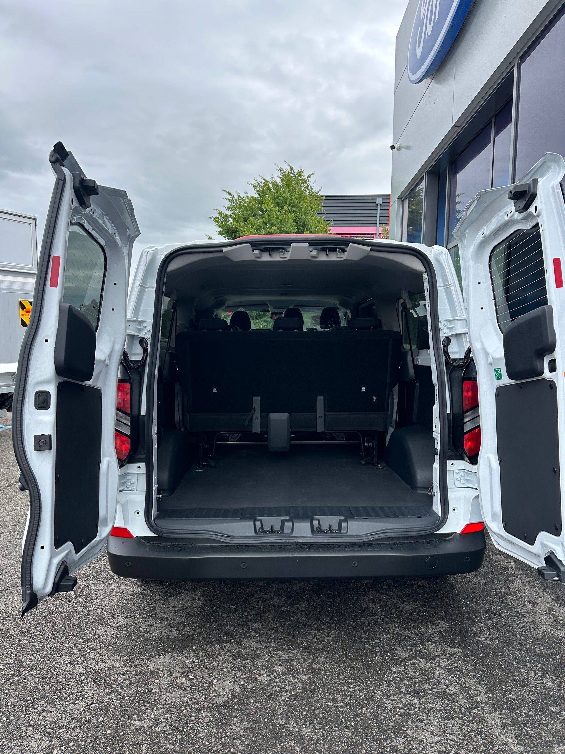 FORD Transit C combi 340 L2 2.5 Dur Trend/PHEV-image-6