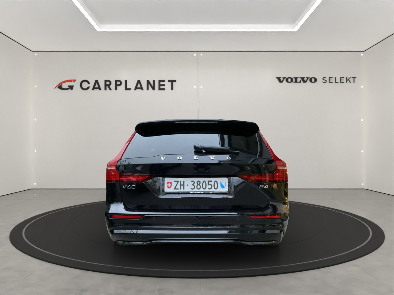 VOLVO V60 2.0 B4 Ultimate Dark-showroom-element-3