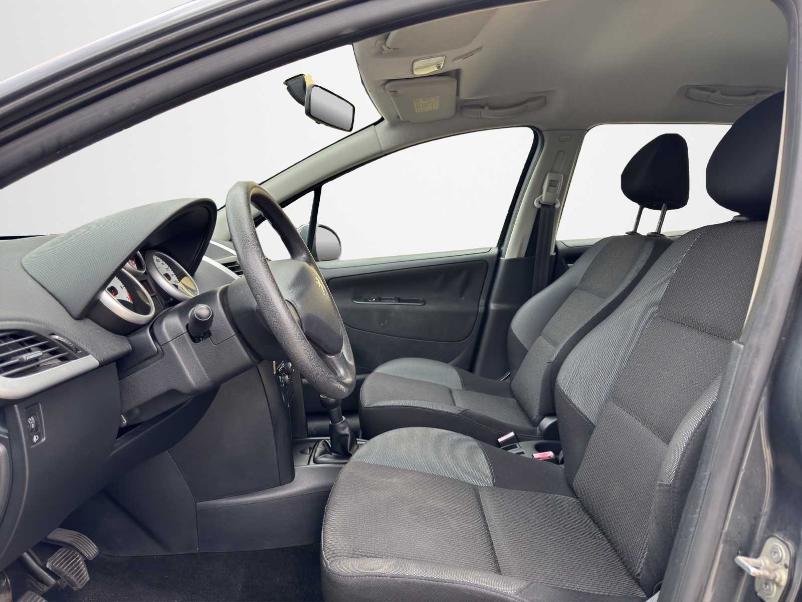 PEUGEOT 207 SW 1.4 16V Sport-image-8