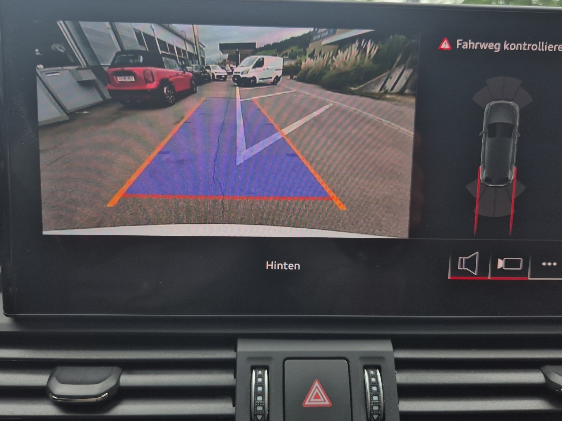 AUDI Q5 55 TFSI e PHEV S line quattro S-tronic-image-18