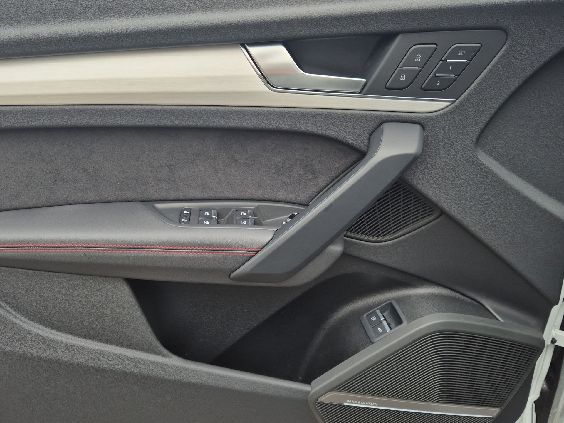 AUDI Q5 55 TFSI e PHEV S line quattro S-tronic-image-14