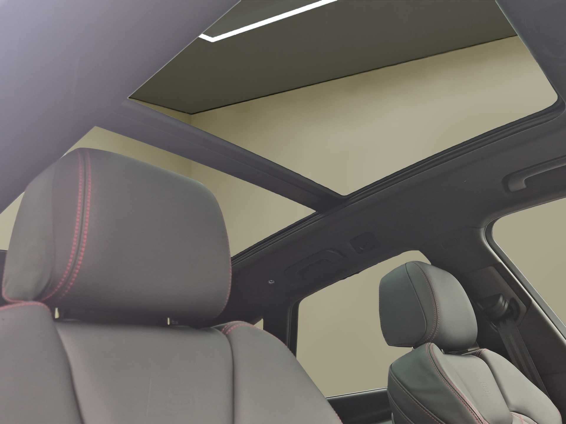 AUDI Q5 55 TFSI e PHEV S line quattro S-tronic-image-21