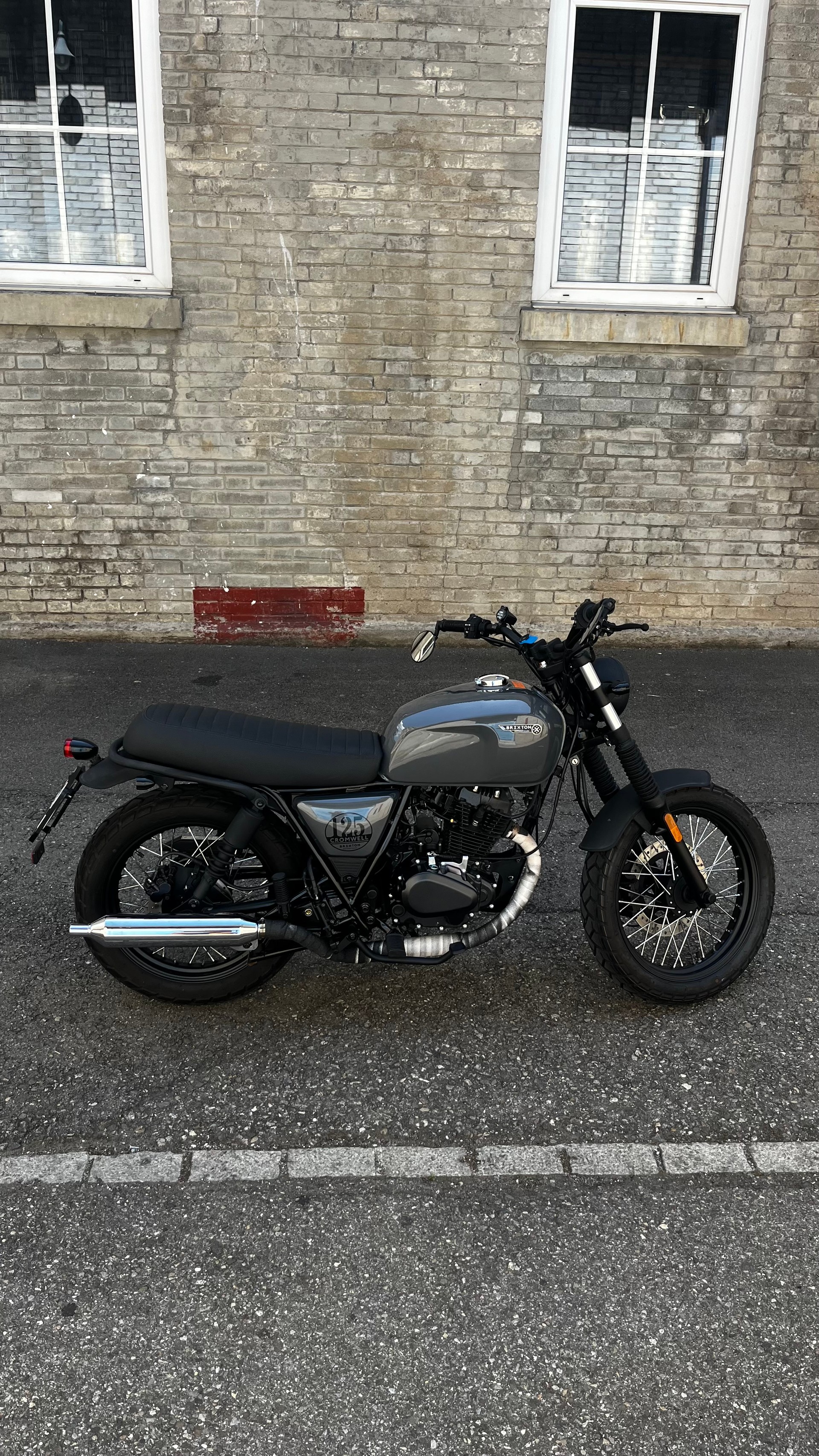 BRIXTON Cromwell 125 CBS-image-3