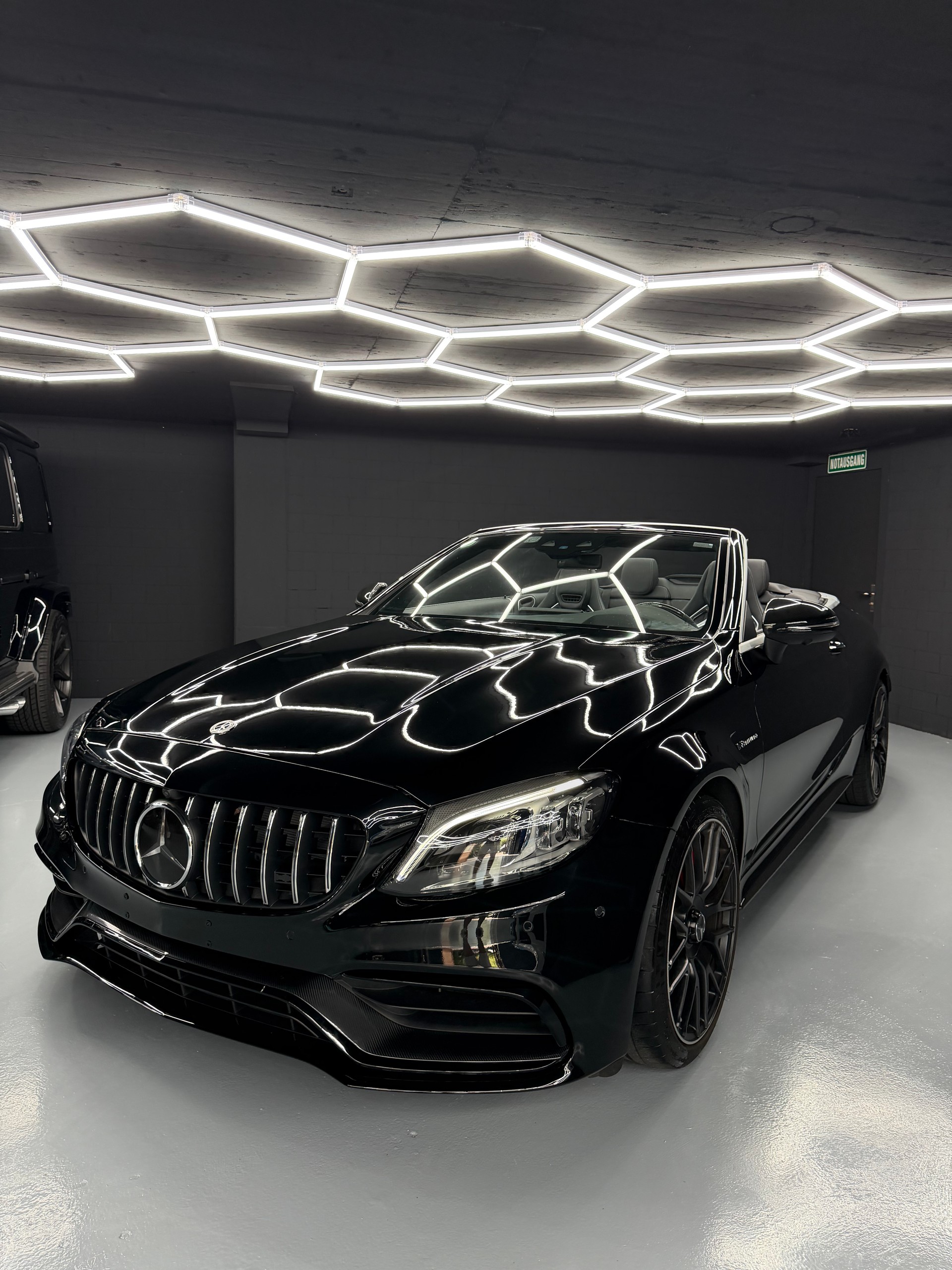 MERCEDES-BENZ C 63 S AMG Premium + 9G-tronic-showroom-element-2