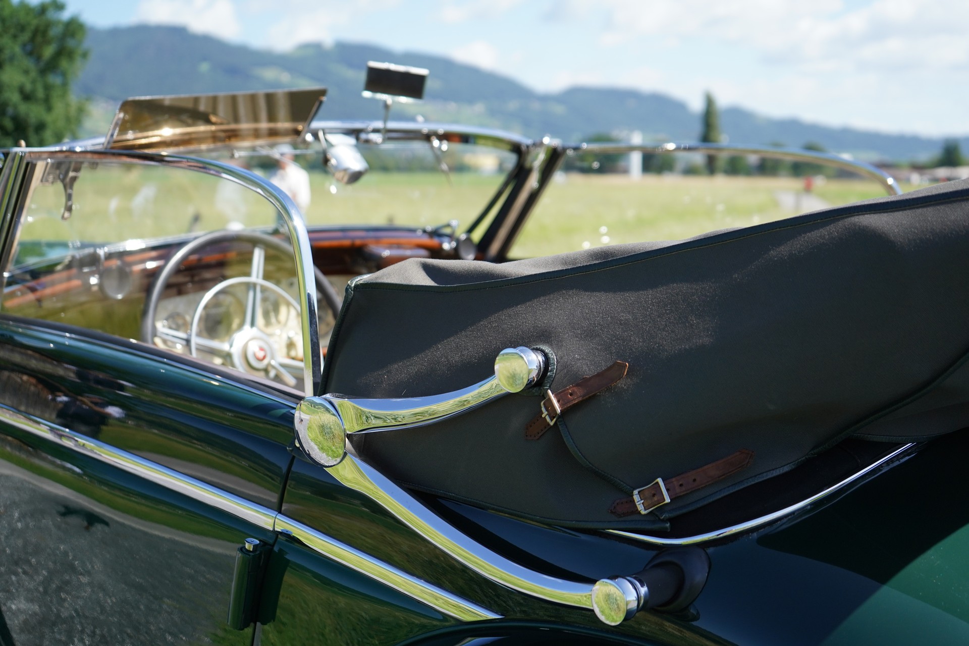 MERCEDES-BENZ 540K Sport Cabriolet A-showroom-element-3