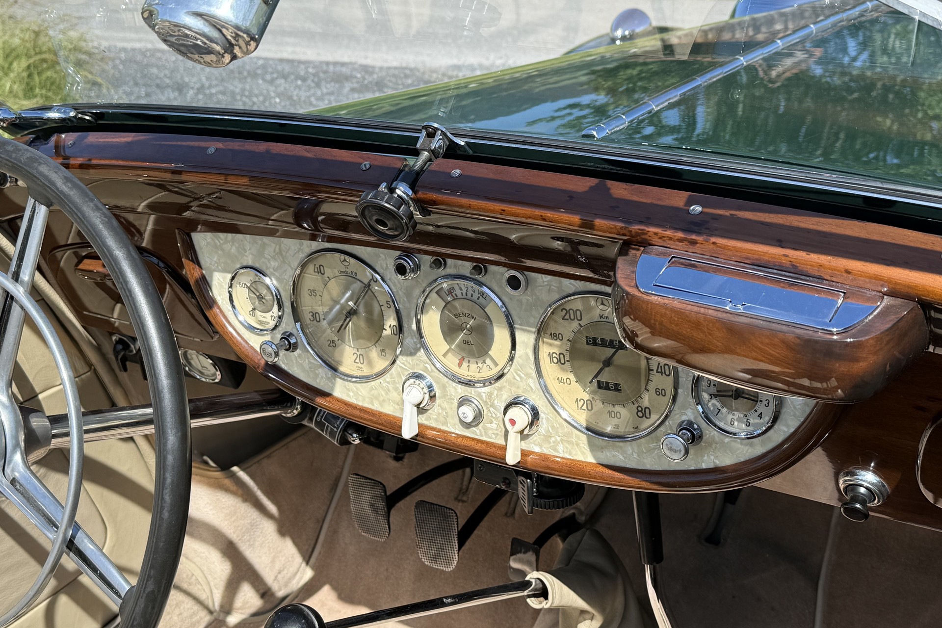 MERCEDES-BENZ 540K Sport Cabriolet A-showroom-element-1