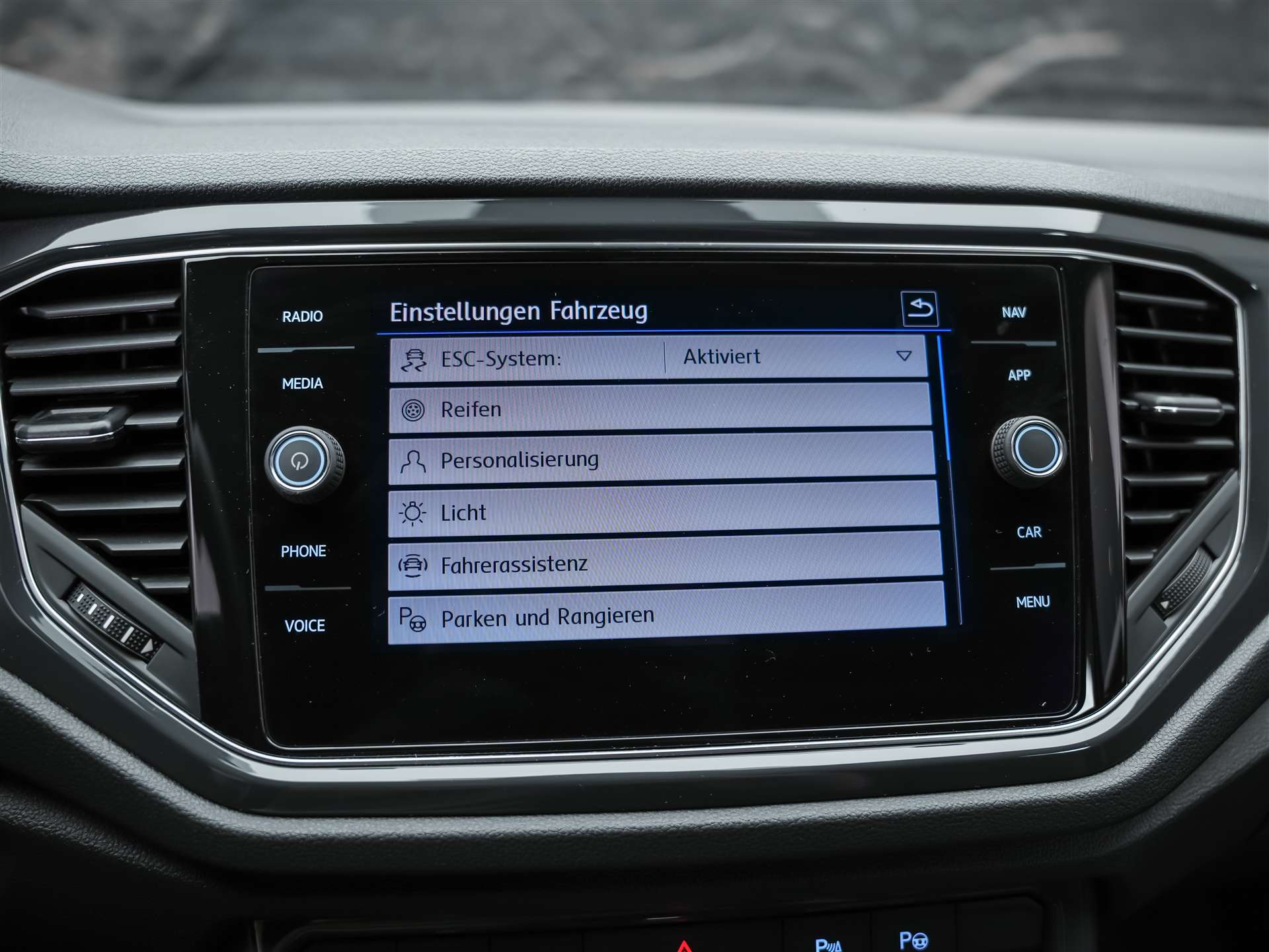 VW T-Roc 2.0 TSI Sport DSG 4Motion *Abstandsregler*Sitzheizung*Lenkradheizung*-image-29