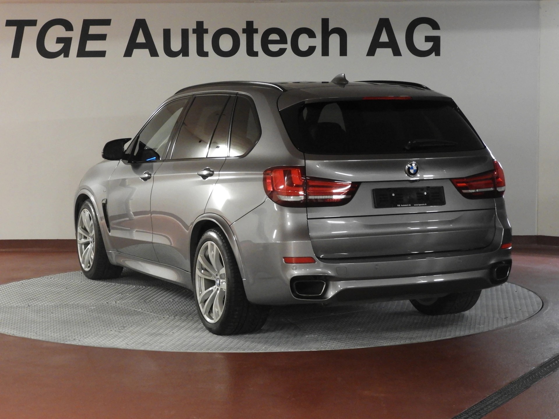 BMW X5 xDrive 40d Steptronic M Sport-image-14