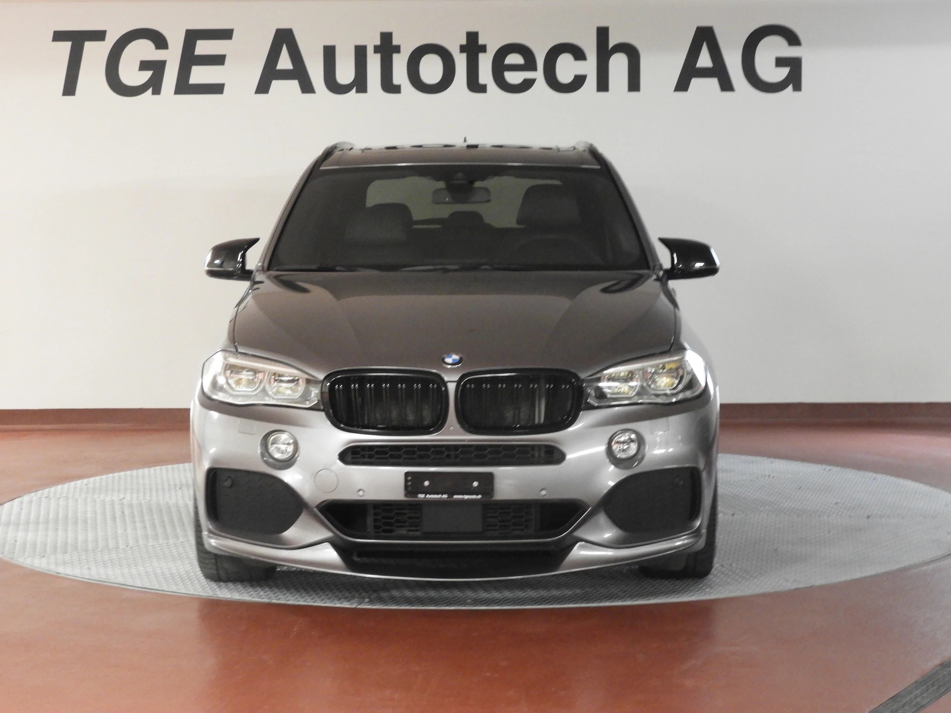 BMW X5 xDrive 40d Steptronic M Sport-showroom-element-2