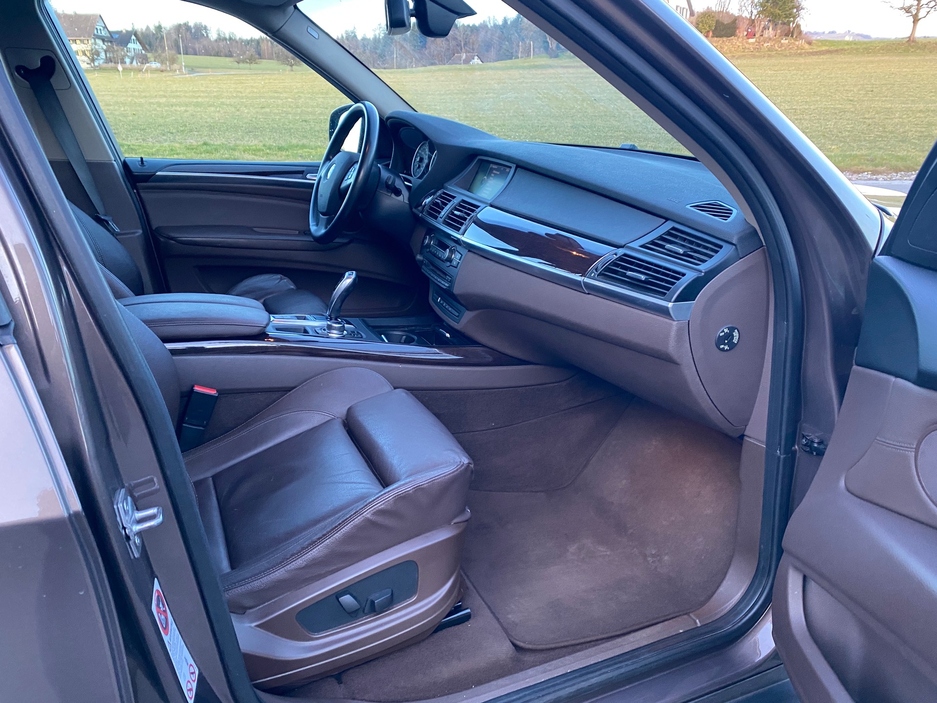 BMW X5 xDrive 35i Steptronic-image-12