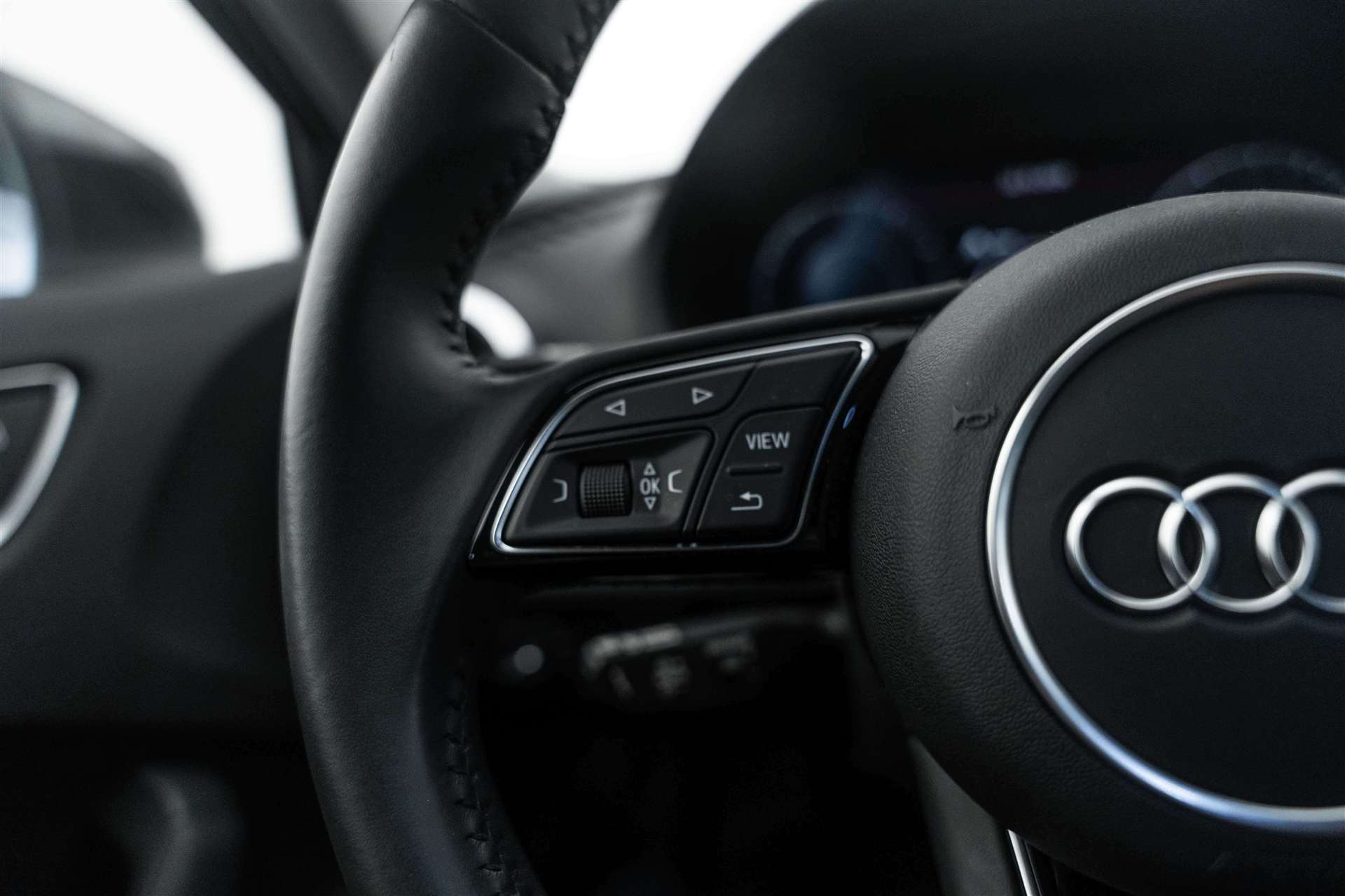 AUDI A3 Sportback 40 TFSI Sport quattro S-tronic-image-13