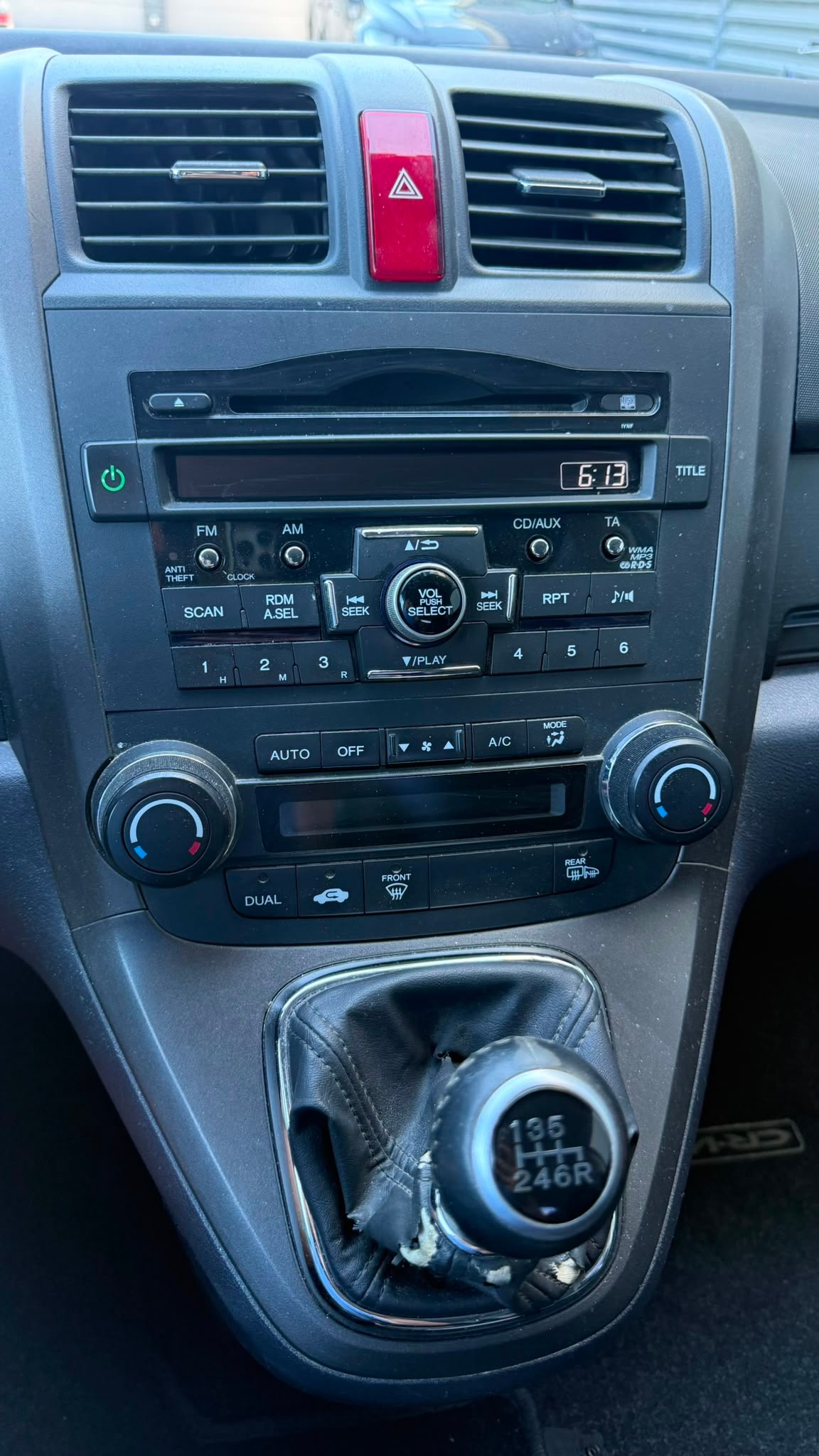 HONDA CR-V 2.0 4WD Executive Plus-image-10
