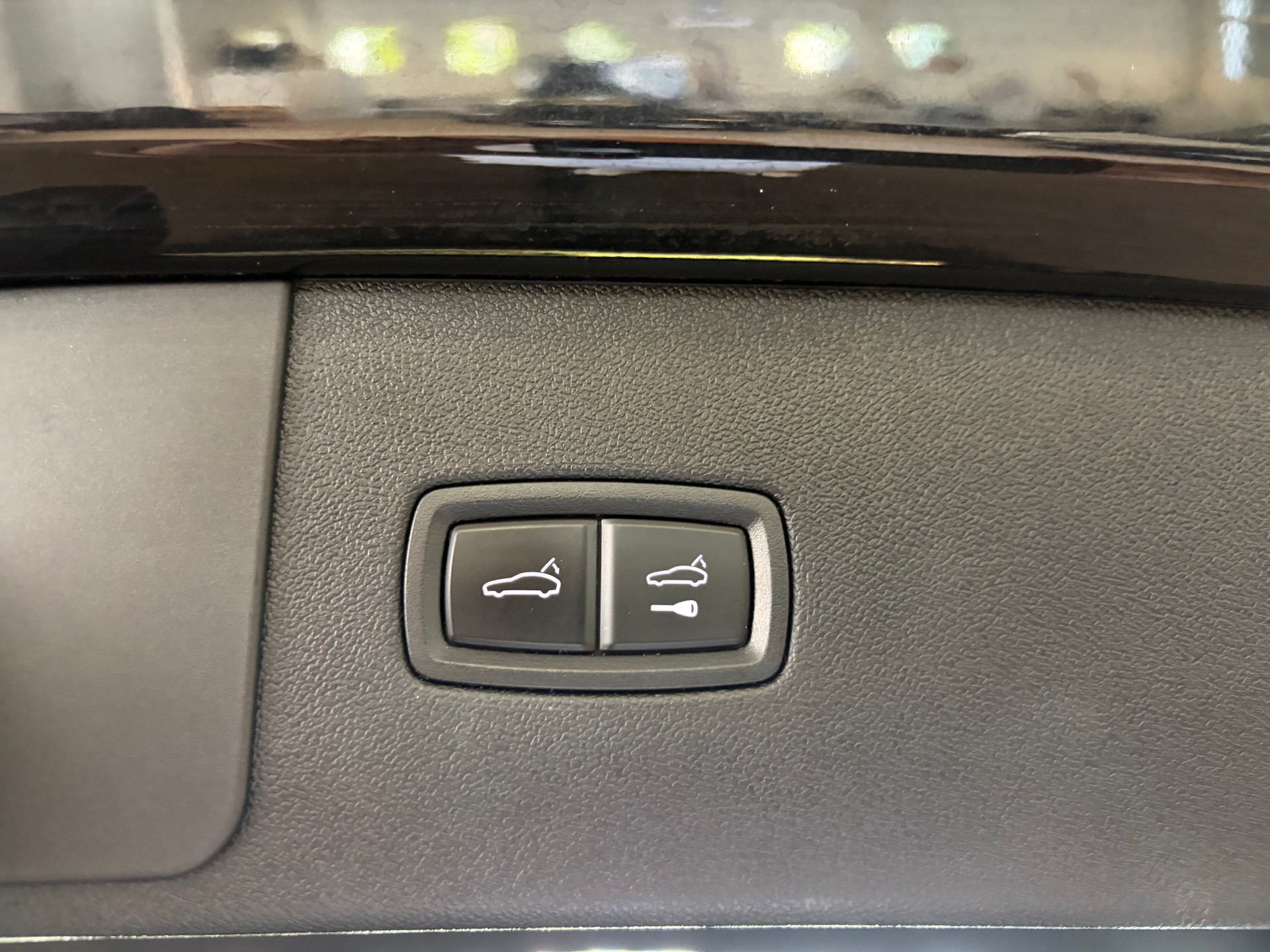 PORSCHE Cayenne Platinum Edition | CH Swiss Package | Porsche Approved bis 06/2027 | Luftfederung | Komfortsitze | 21" |-image-27