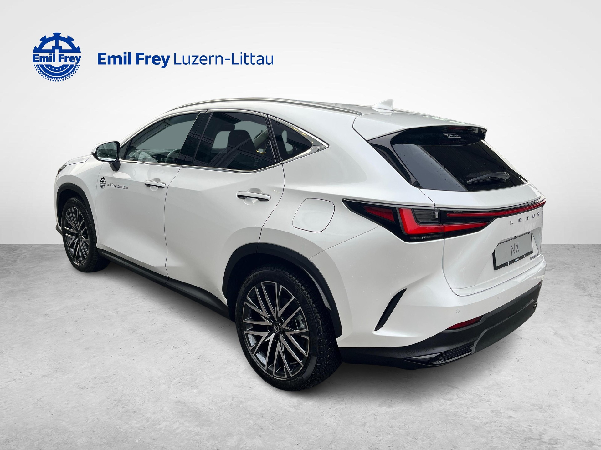 LEXUS NX 450h+ Comfort-showroom-element-3