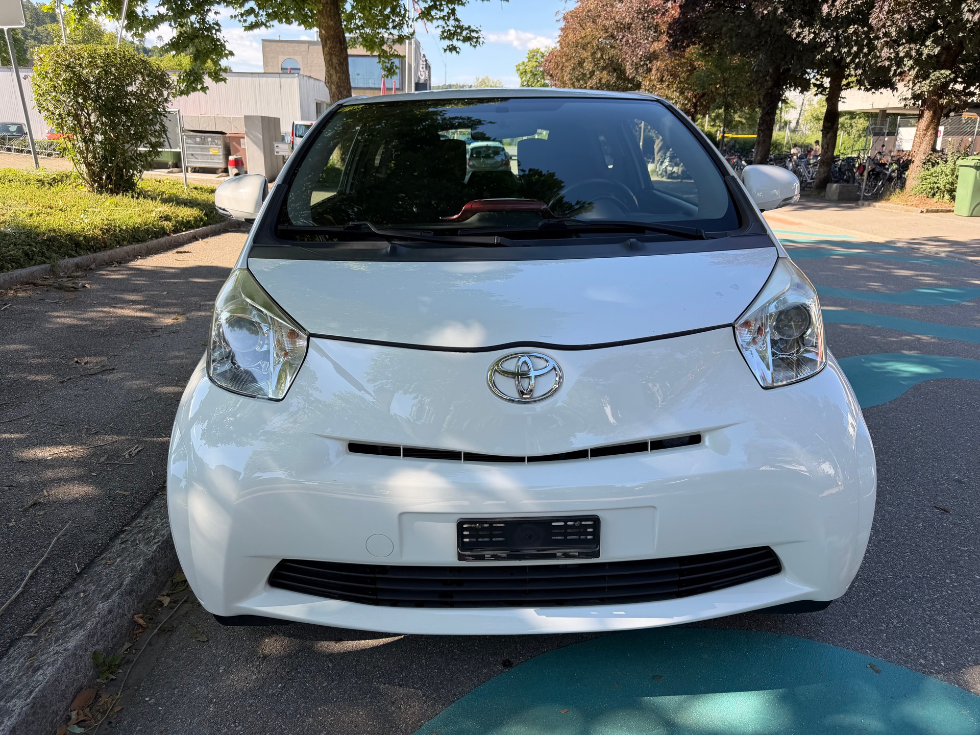 TOYOTA iQ