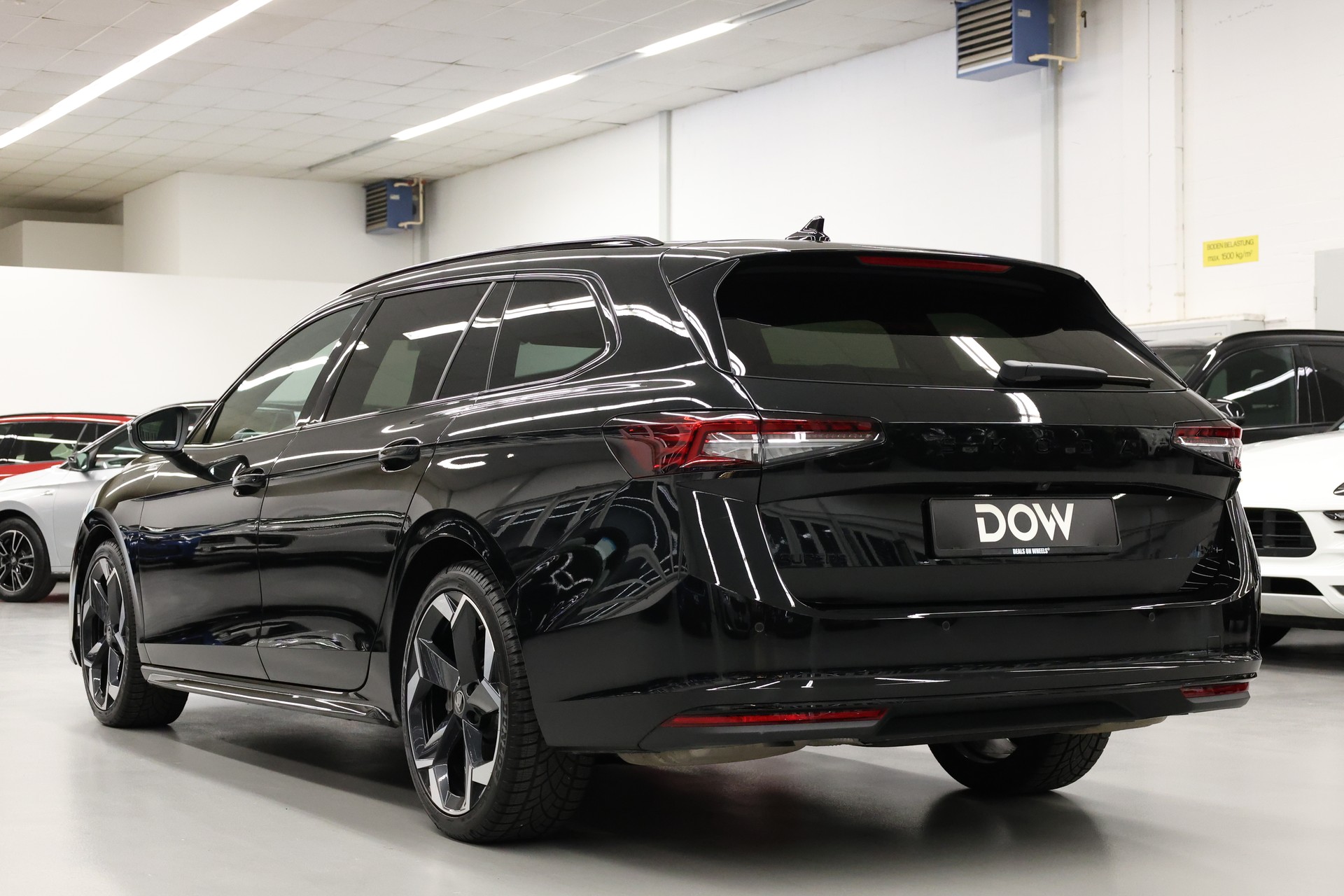 SKODA Superb Combi 2.0 TSI Sportline 4x4 DSG-image-6