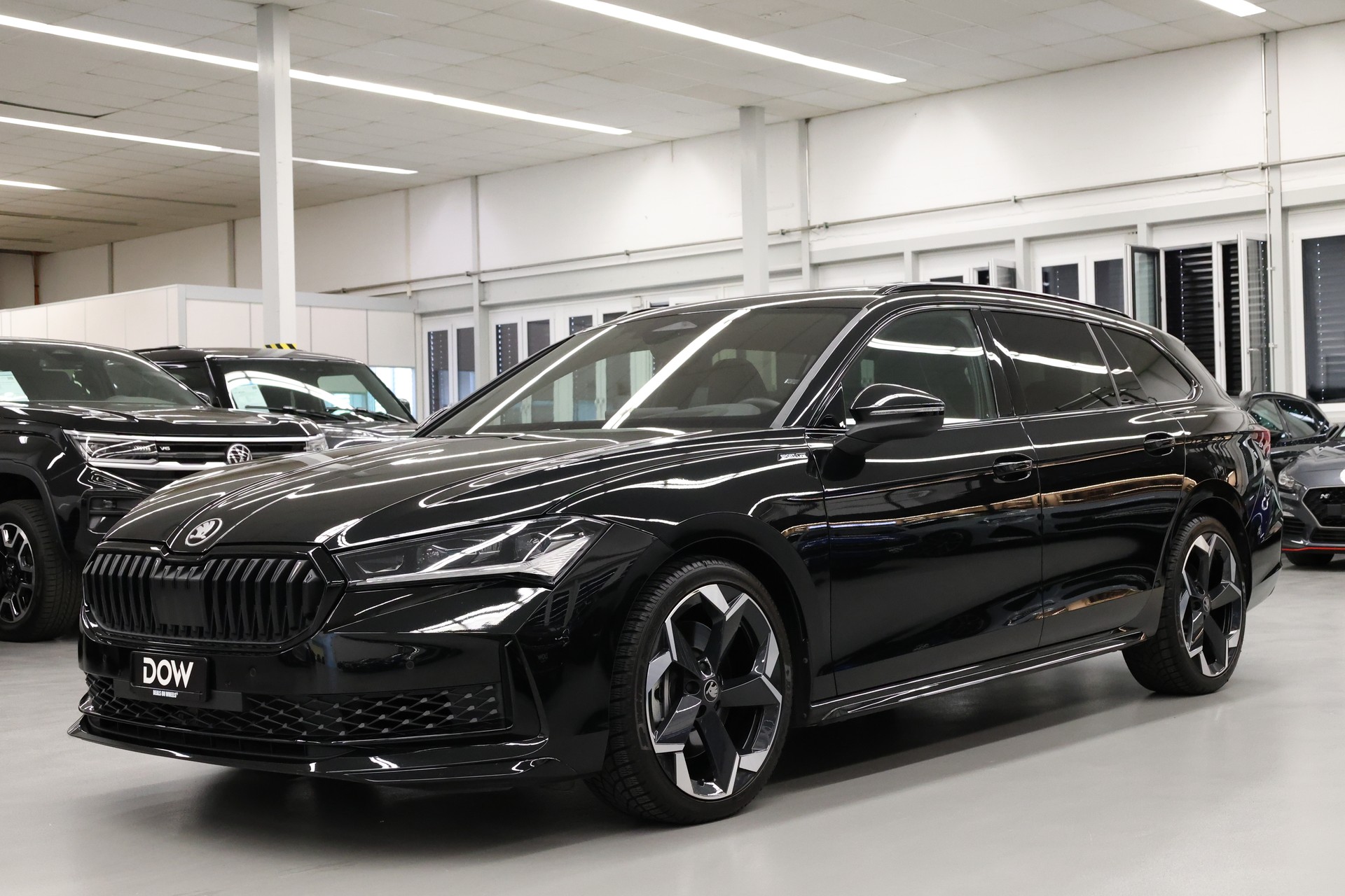 SKODA Superb Combi 2.0 TSI Sportline 4x4 DSG-showroom-element-2