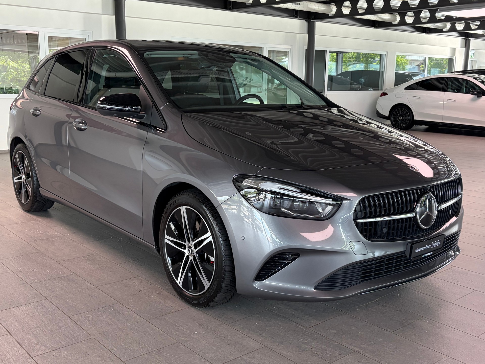 MERCEDES-BENZ B 250 4Matic Progressive-image-3