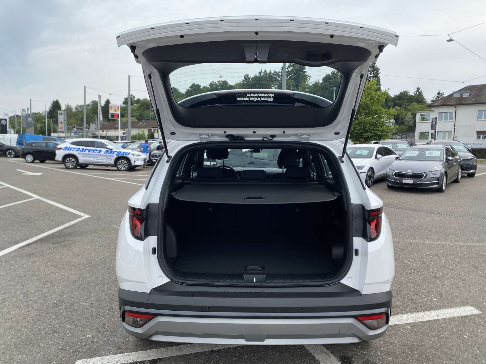 HYUNDAI Tucson 1.6 TGDI HEV Black Line Automat-image-7