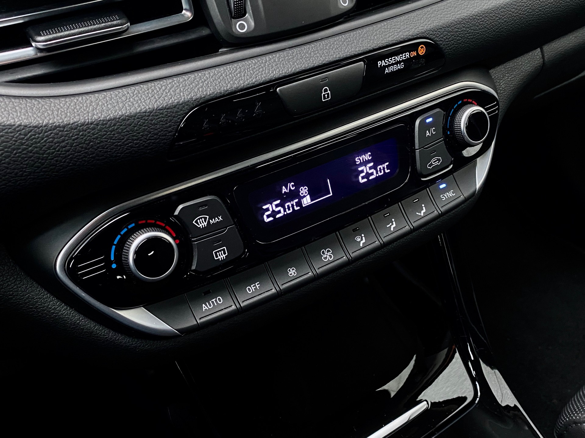 HYUNDAI i30 1.5 T-GDi*Swiss*Vertex*48V*Mildhybrid*DCT*-image-23