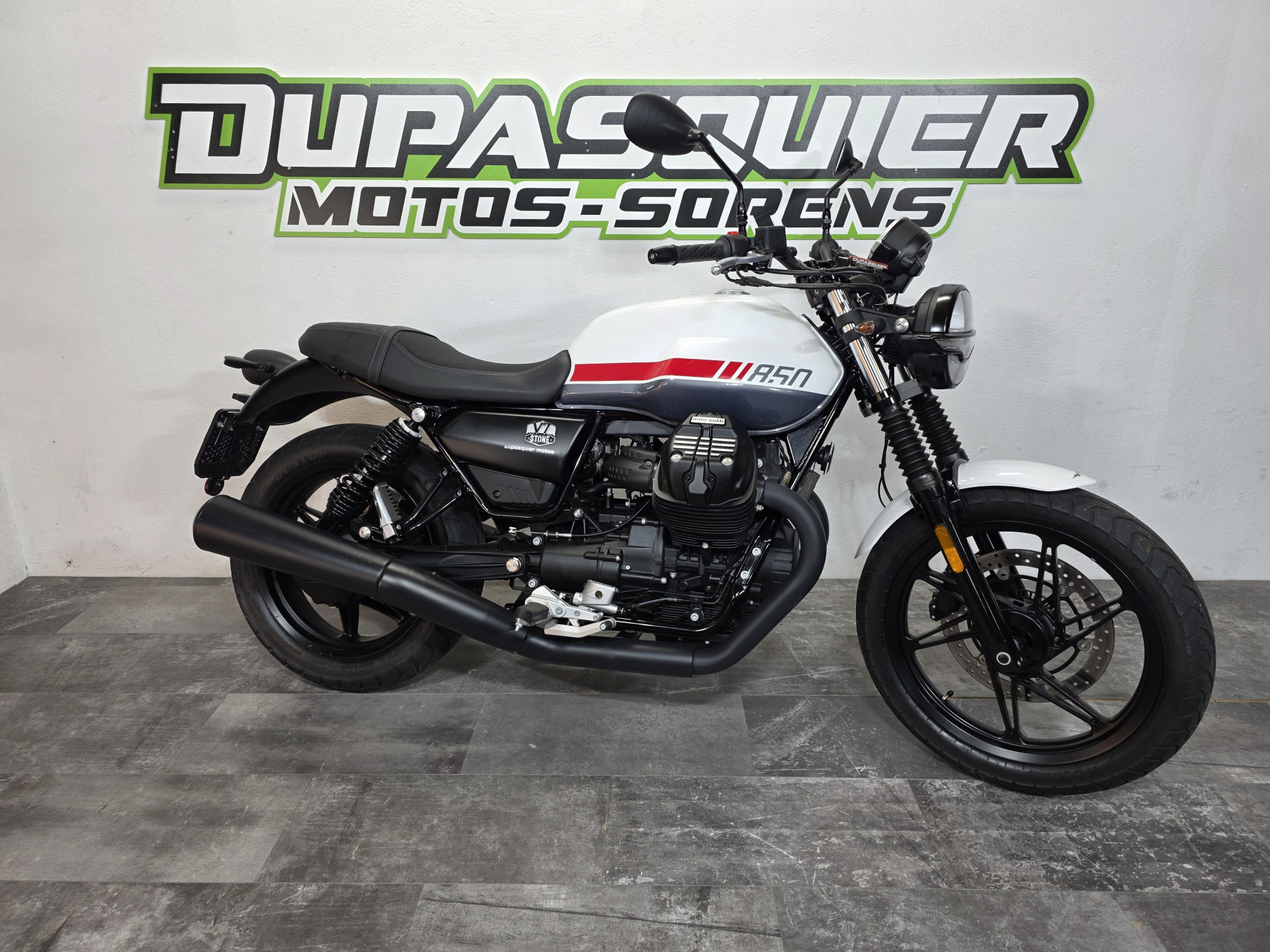 MOTO GUZZI V7 850 Stone-image-0