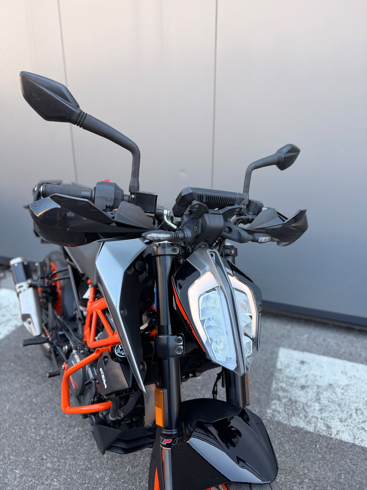 KTM 390 Duke-image-2