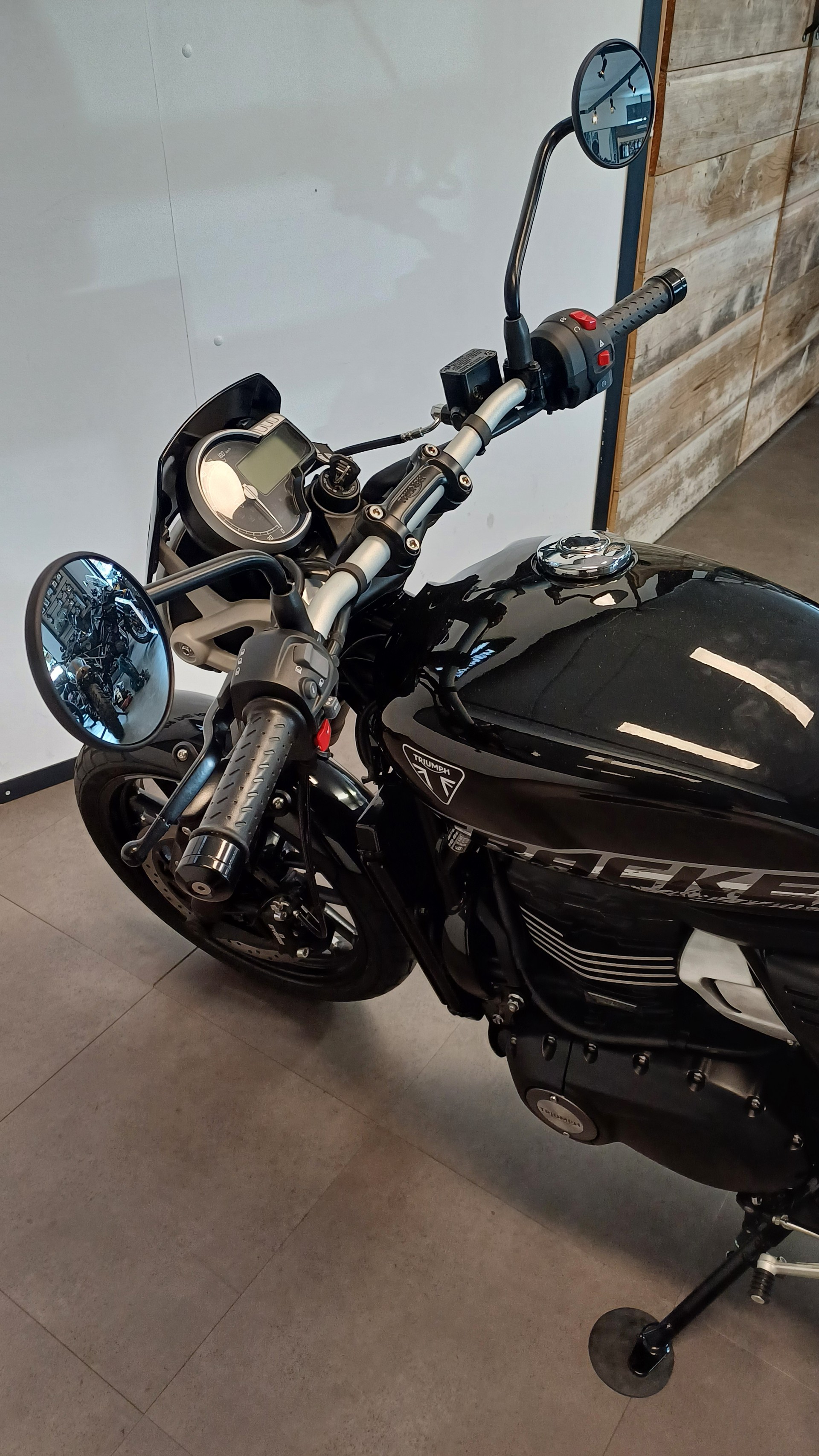 TRIUMPH Triumph Tracker 400-image-6