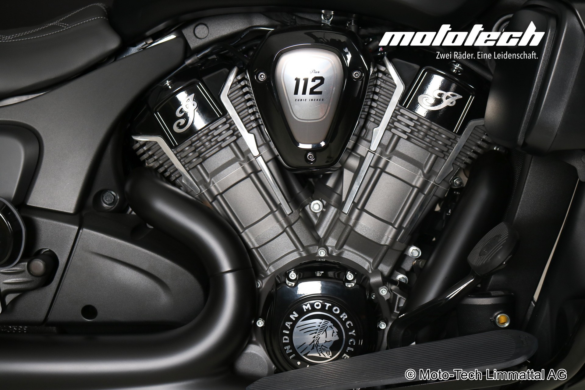 INDIAN Roadmaster Power Plus Dark Horse-image-10