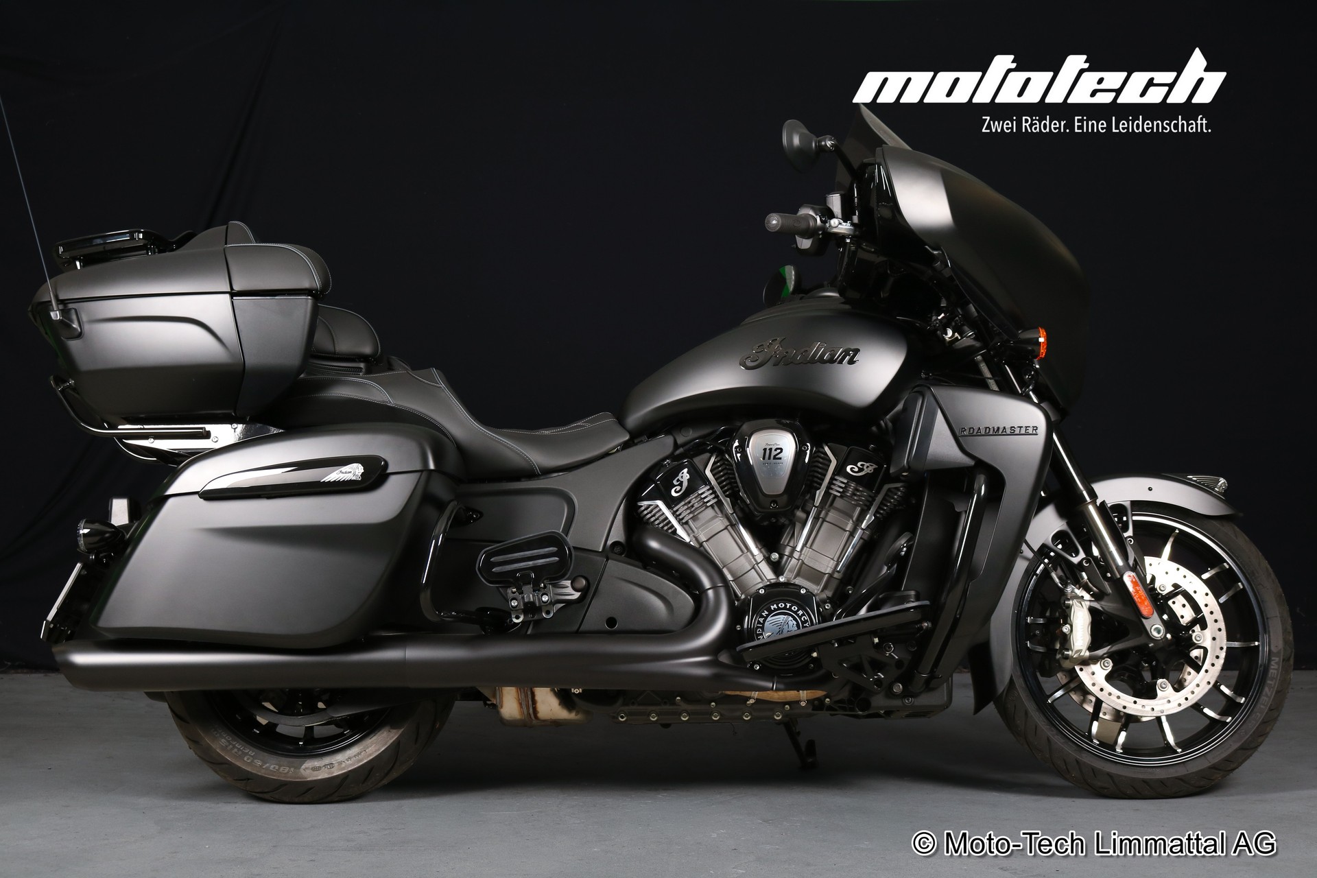 INDIAN Roadmaster Power Plus Dark Horse-image-1