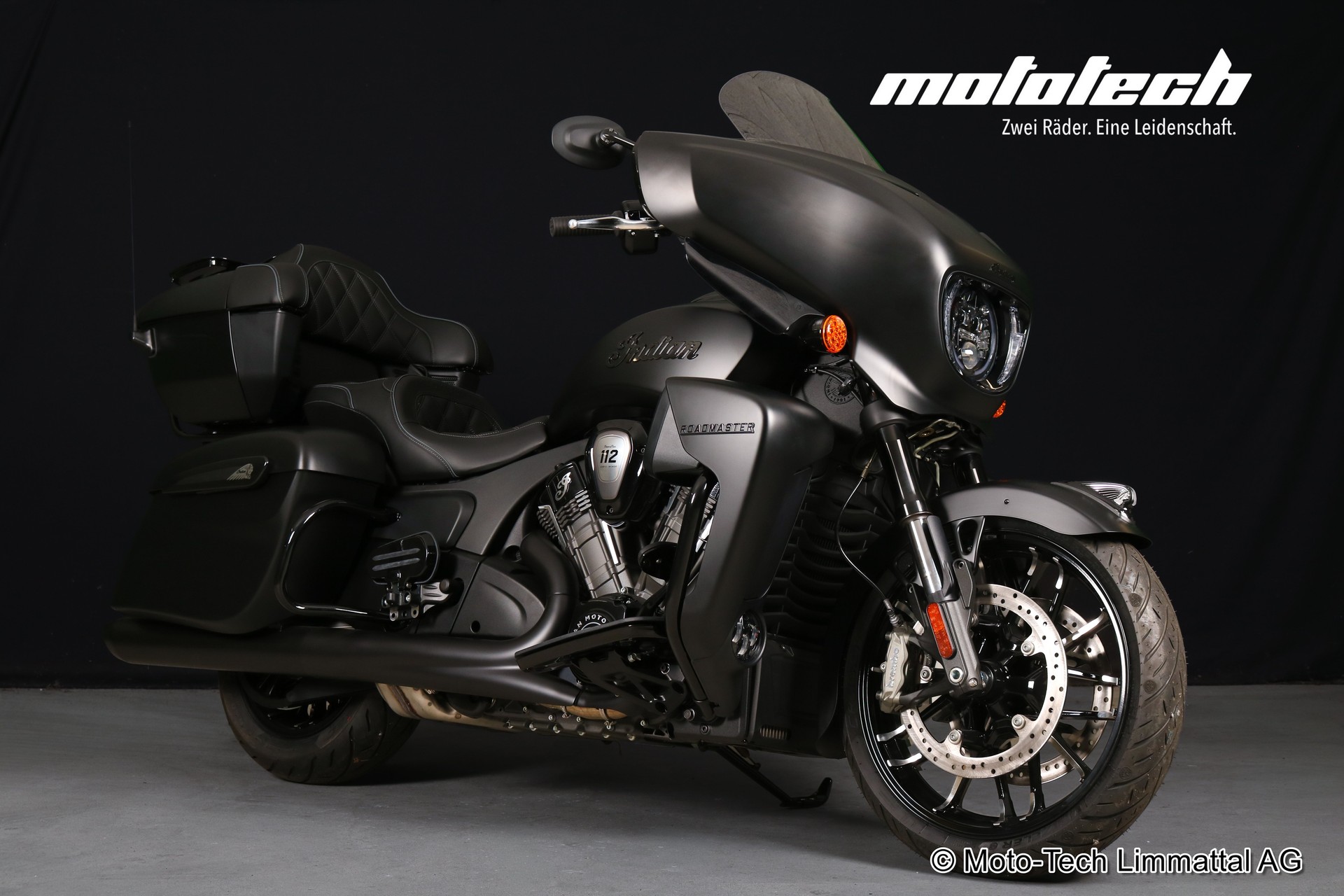 INDIAN Roadmaster Power Plus Dark Horse-image-0