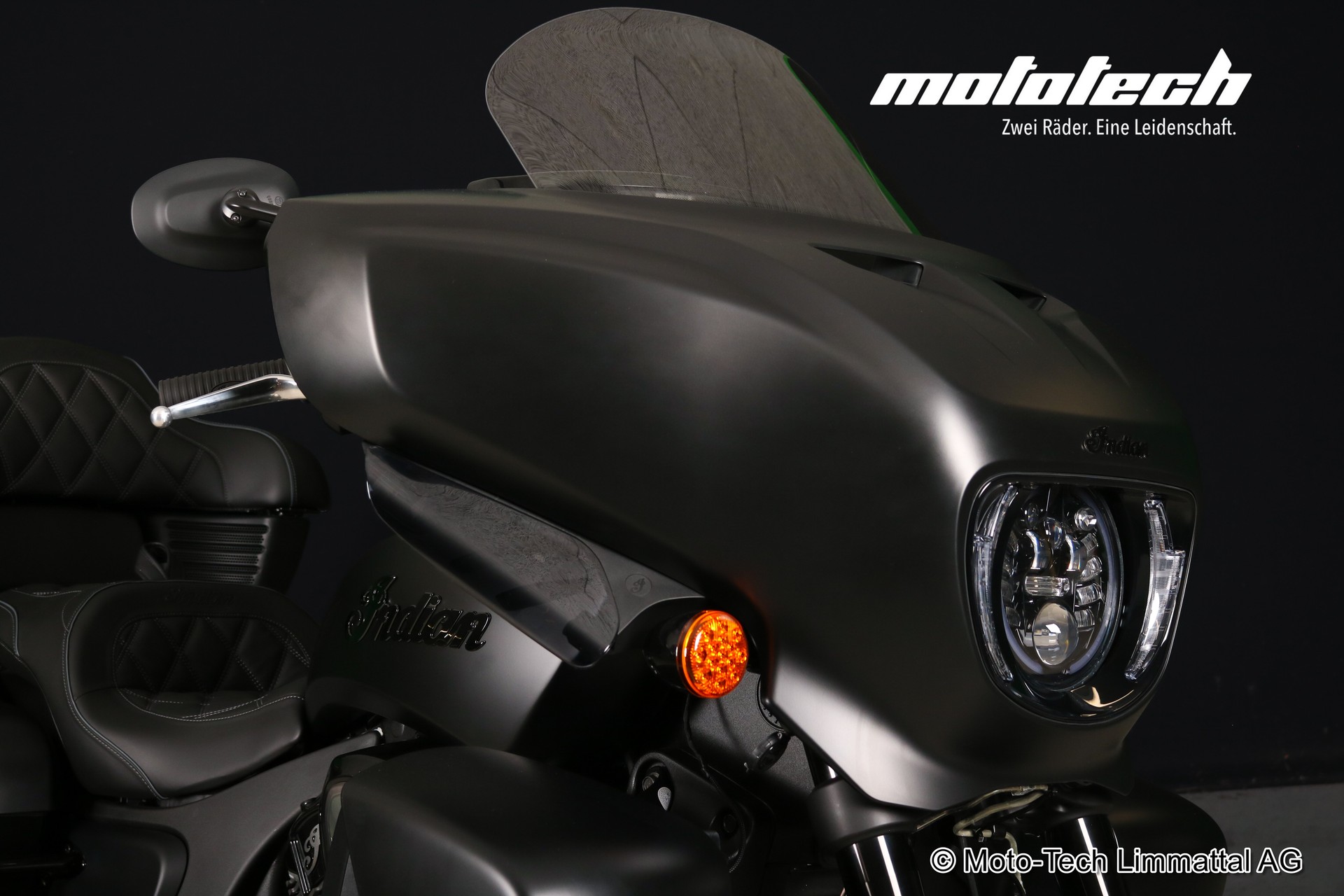 INDIAN Roadmaster Power Plus Dark Horse-image-7