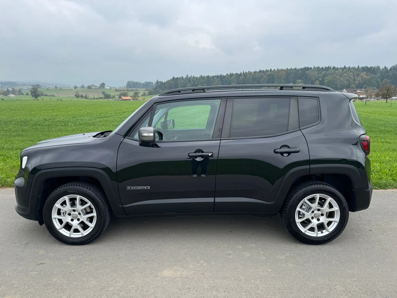 JEEP Renegade 1.3 Turbo Limited AWD-image-5