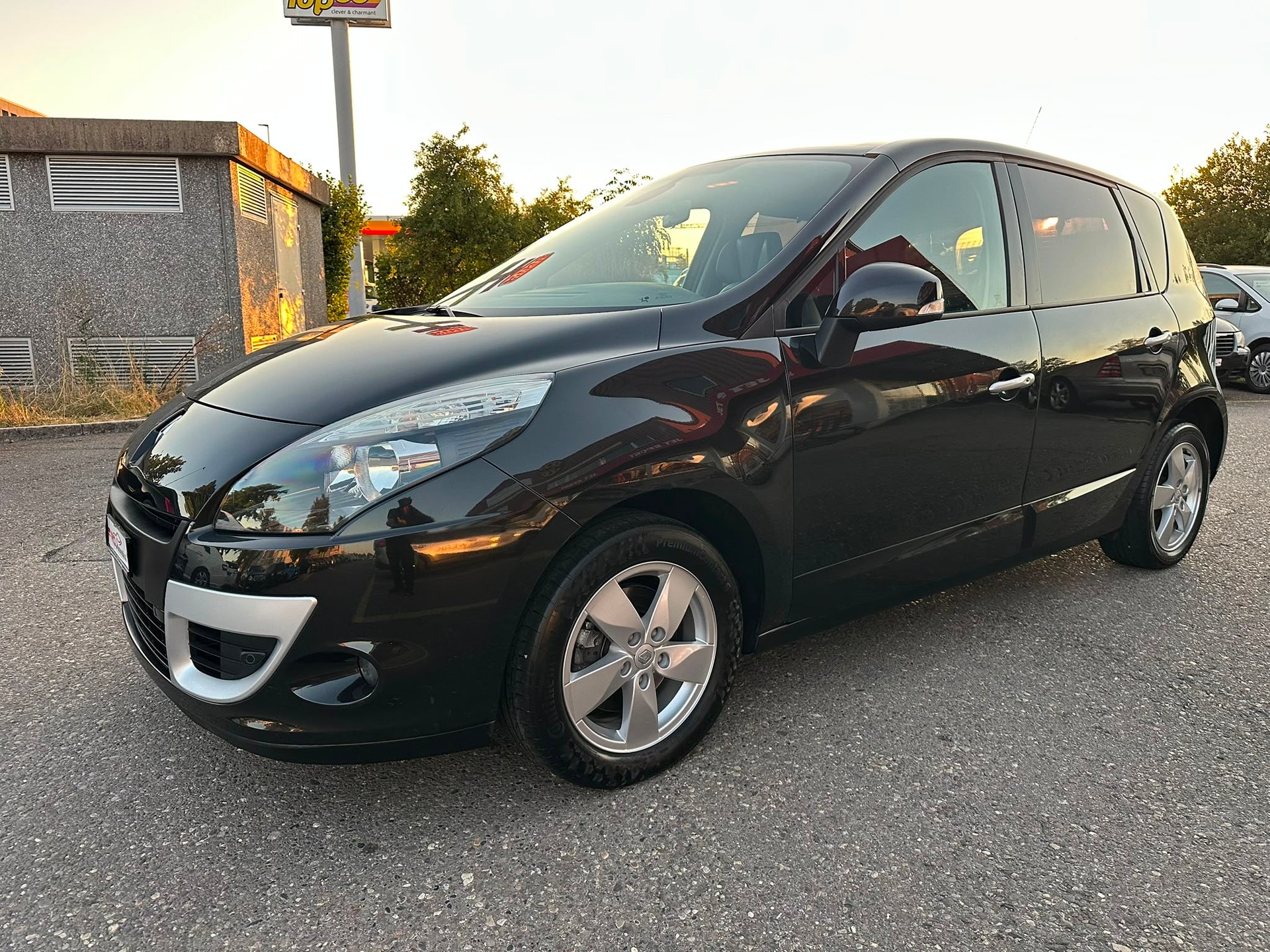 RENAULT Scénic 2.0 16V Privilège X-Tronic CVT-showroom-element-1