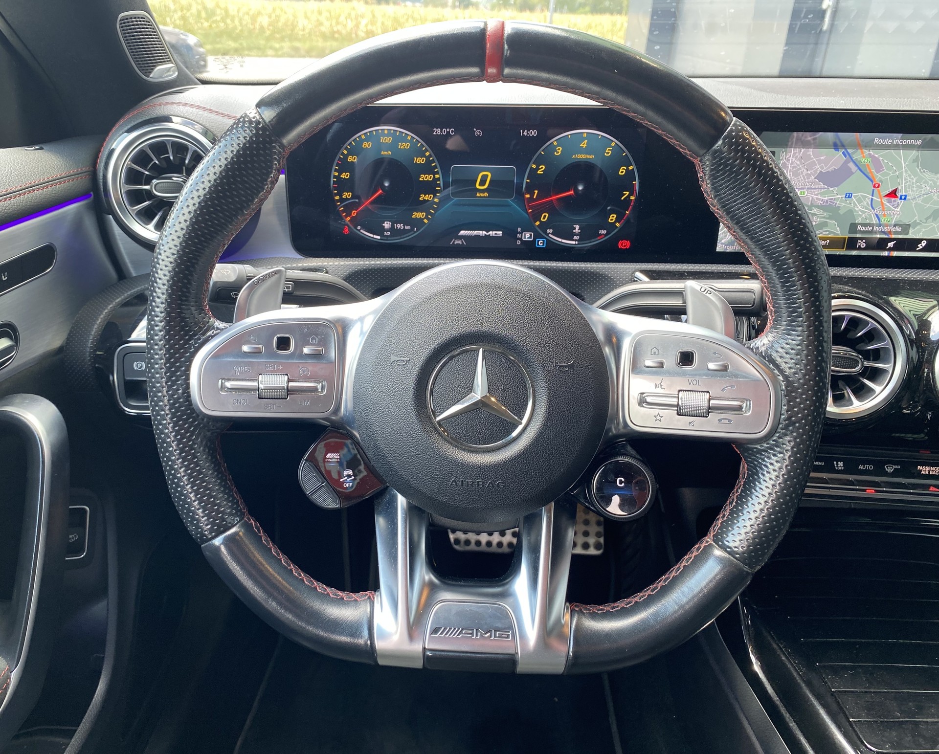 MERCEDES-BENZ CLA Shooting Brake 35 AMG 4Matic 7G-DCT-image-18
