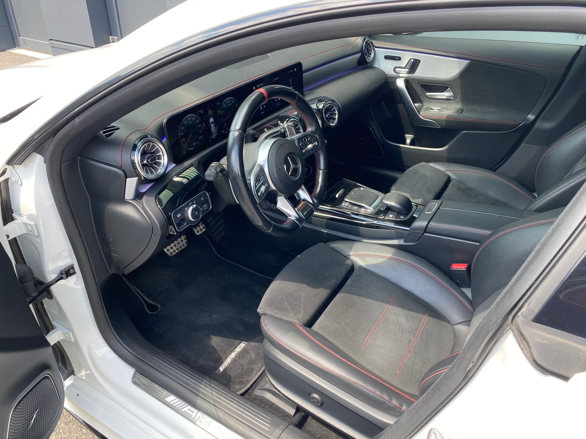 MERCEDES-BENZ CLA Shooting Brake 35 AMG 4Matic 7G-DCT-image-12