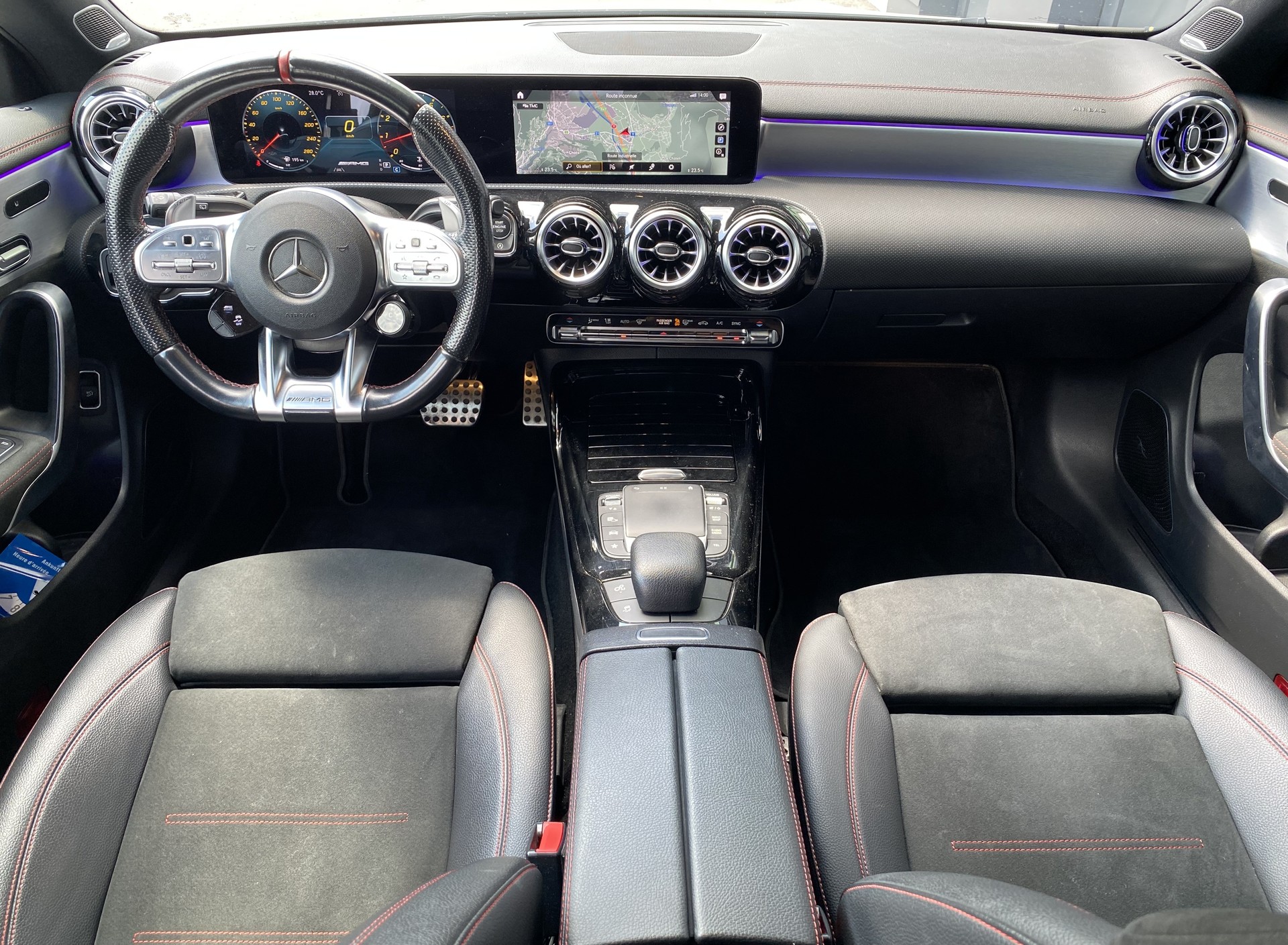 MERCEDES-BENZ CLA Shooting Brake 35 AMG 4Matic 7G-DCT-image-17