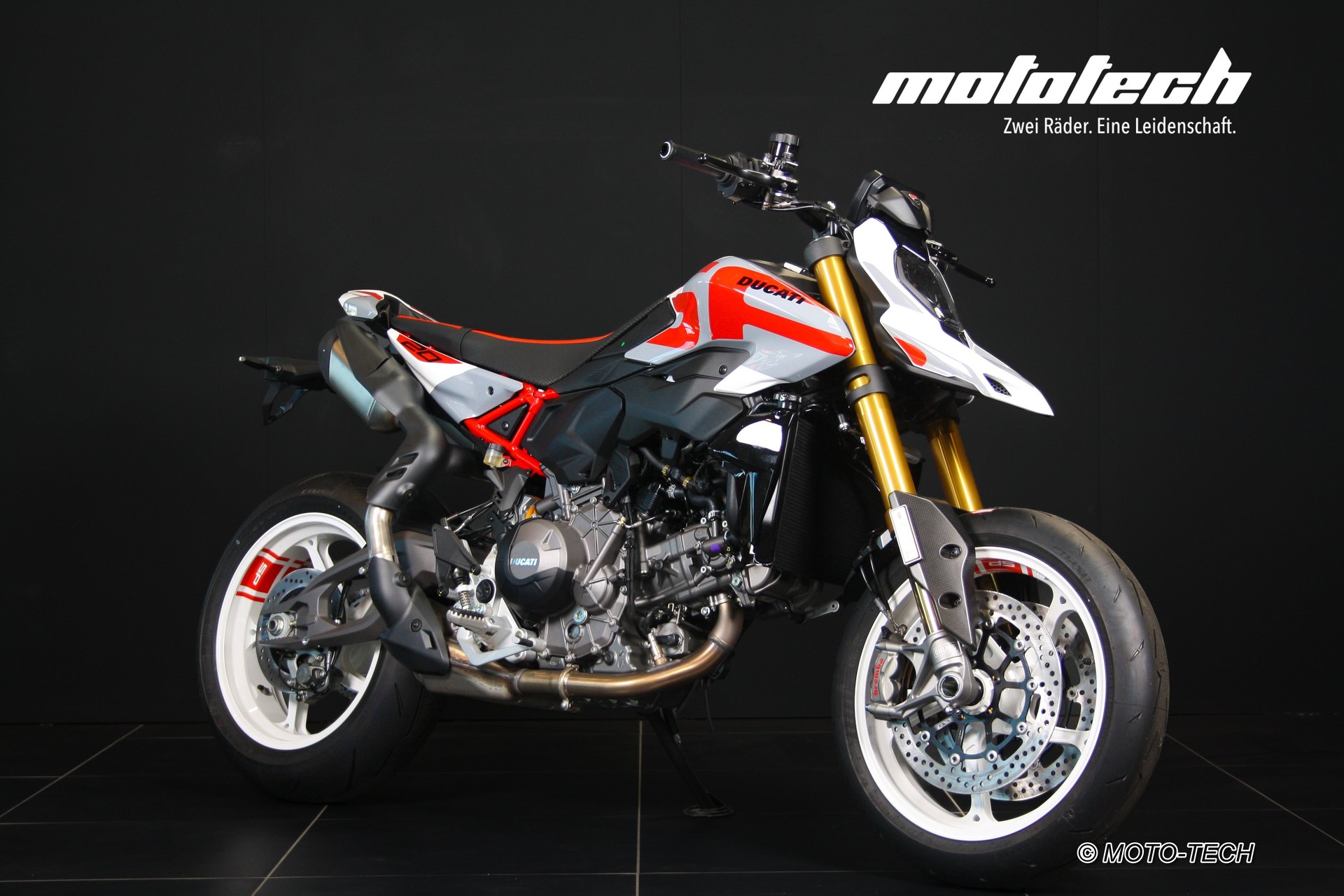 DUCATI Hypermotard V2 SP
