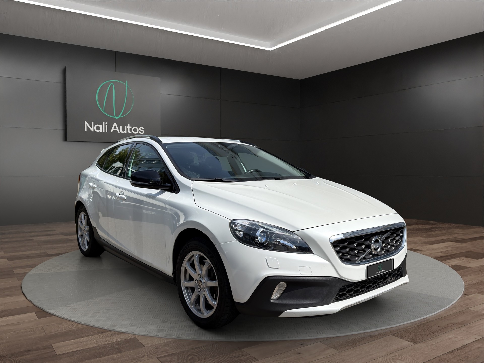 VOLVO V40 Cross Country T4 2.0 AWD Summum Geartronic-showroom-element-1